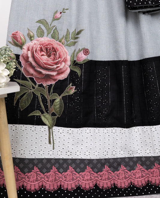 White Grey Lining Popcorn Rida With Dark Panel & Smart Floral Applique Flower