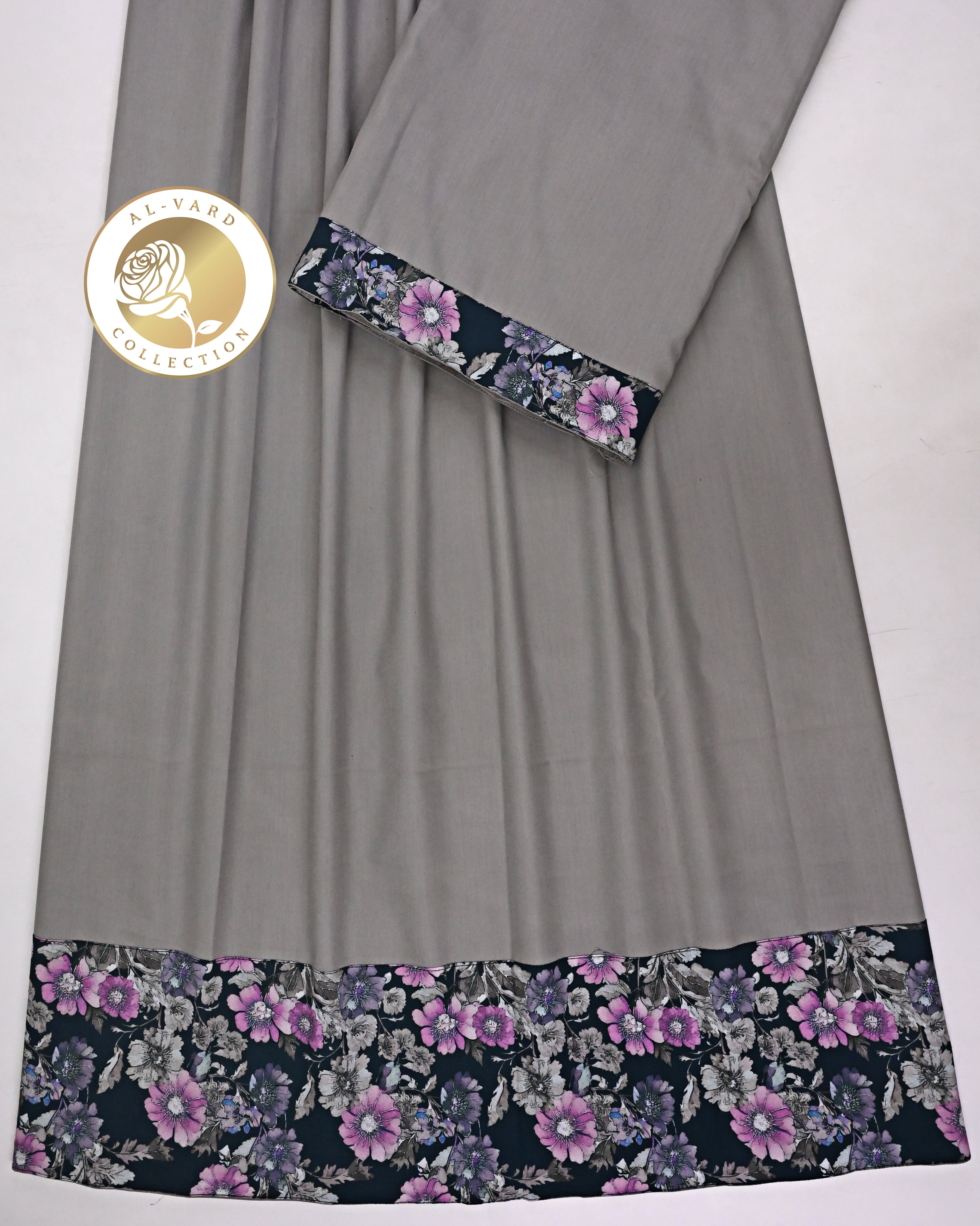 Charcoal Grey Ohbat Rida With Smart Floral Panel