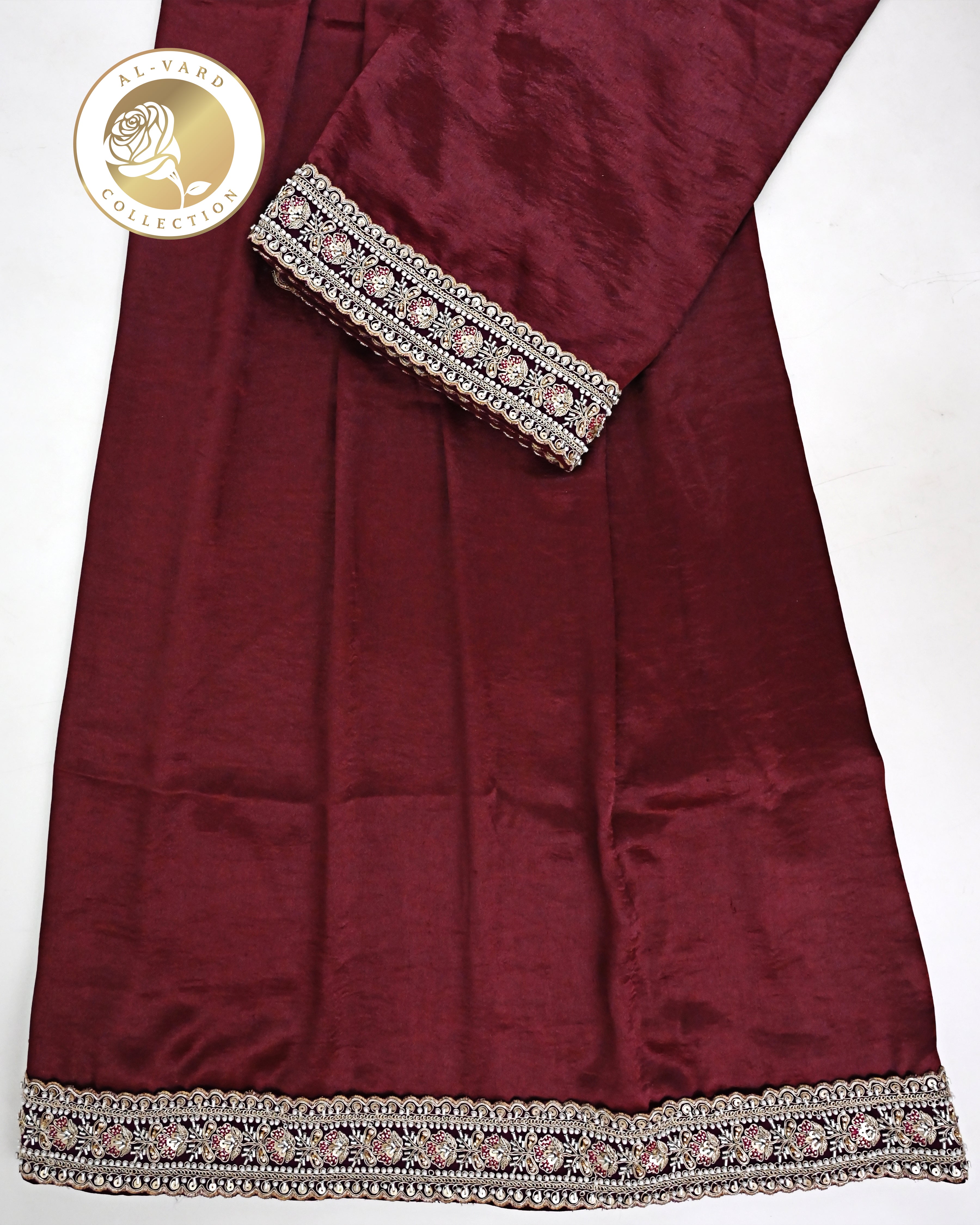 Dark Maroon Rida With Heavy Look Golden Lace