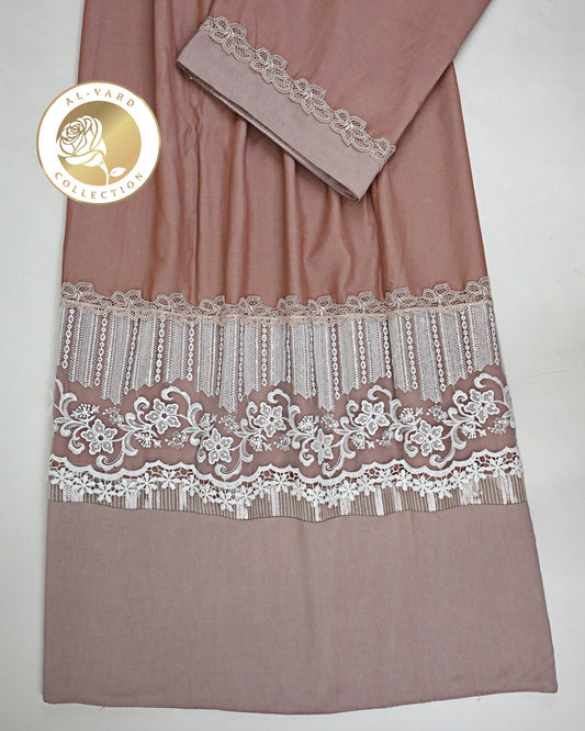 Rose Wood Rida With Smart Look White Lace & Plain Panel