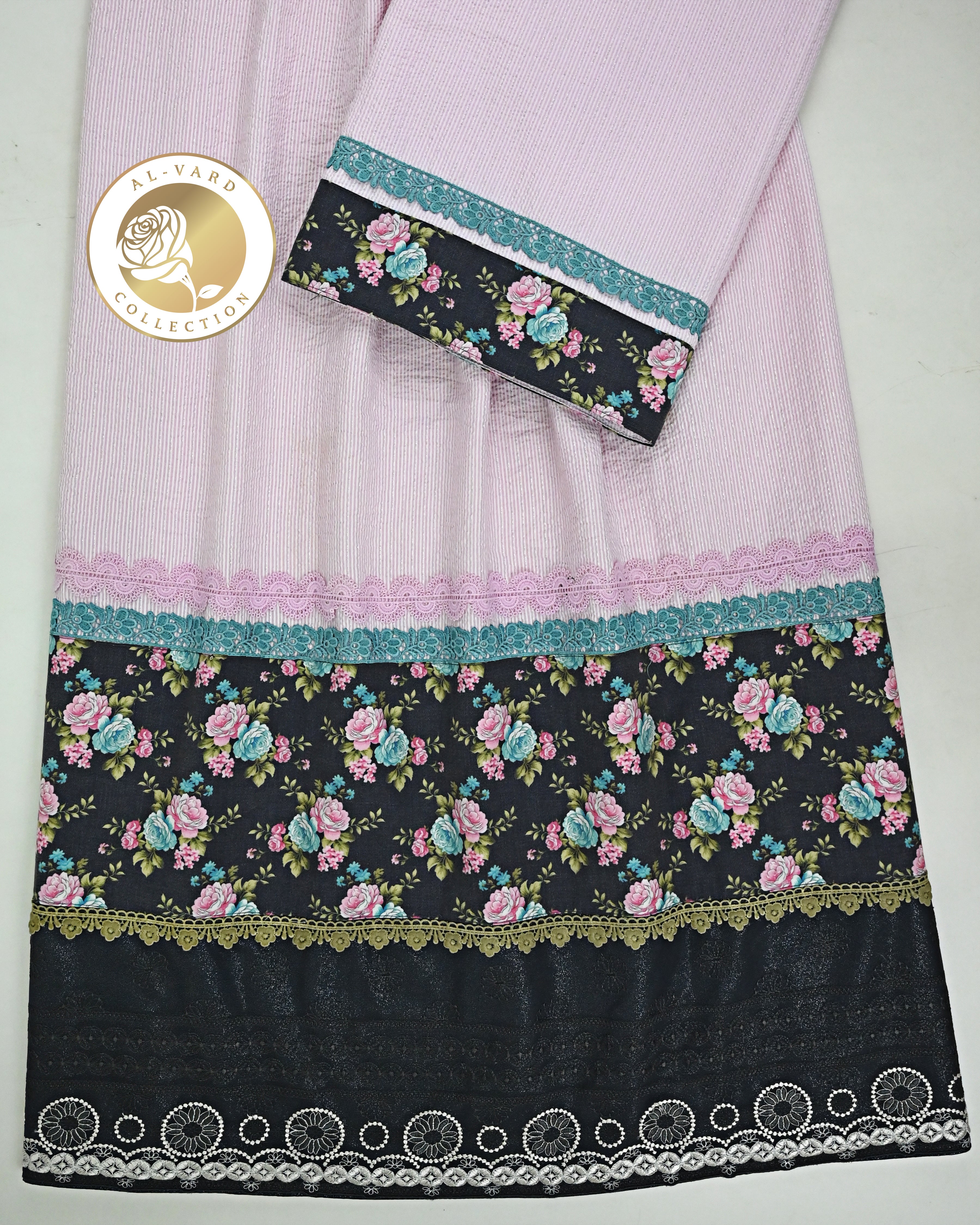 Blush Pink Seersucker Rida With Smart Floral Printed Panel & Smart Floral Lace