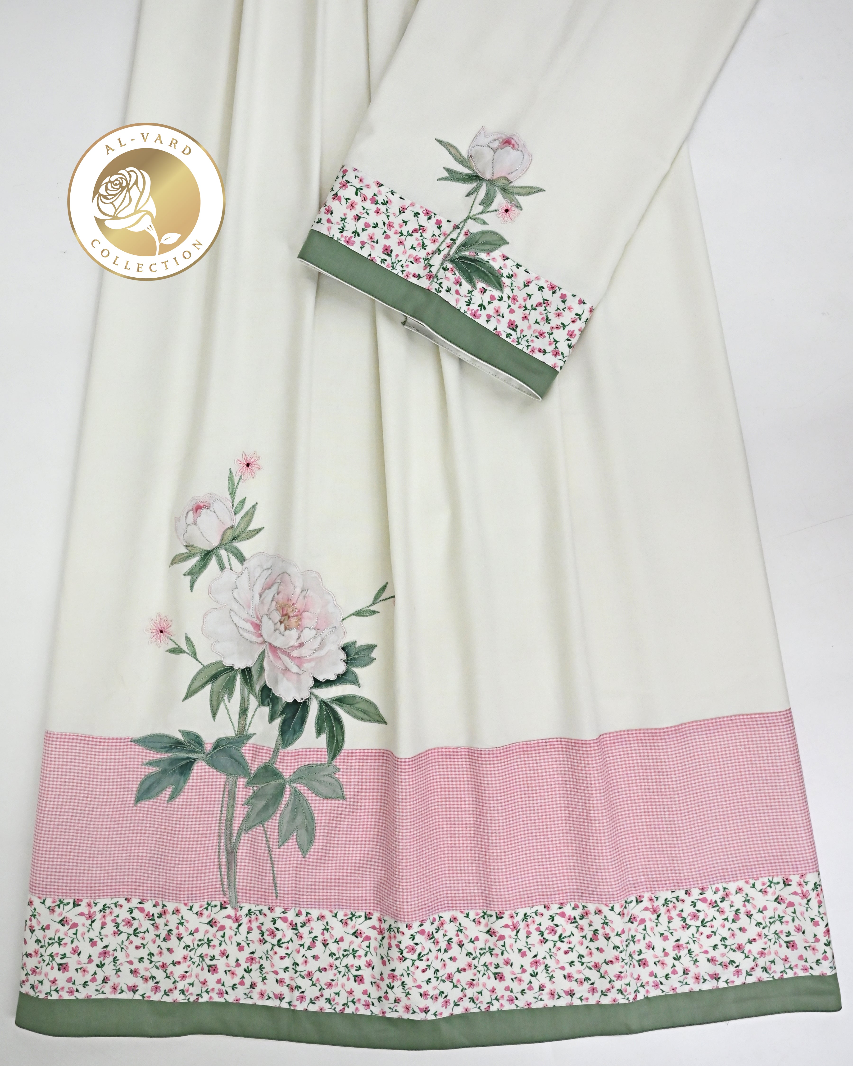 Off White Rida With Popcorn Floral Panel & Smart Floral Applique Work