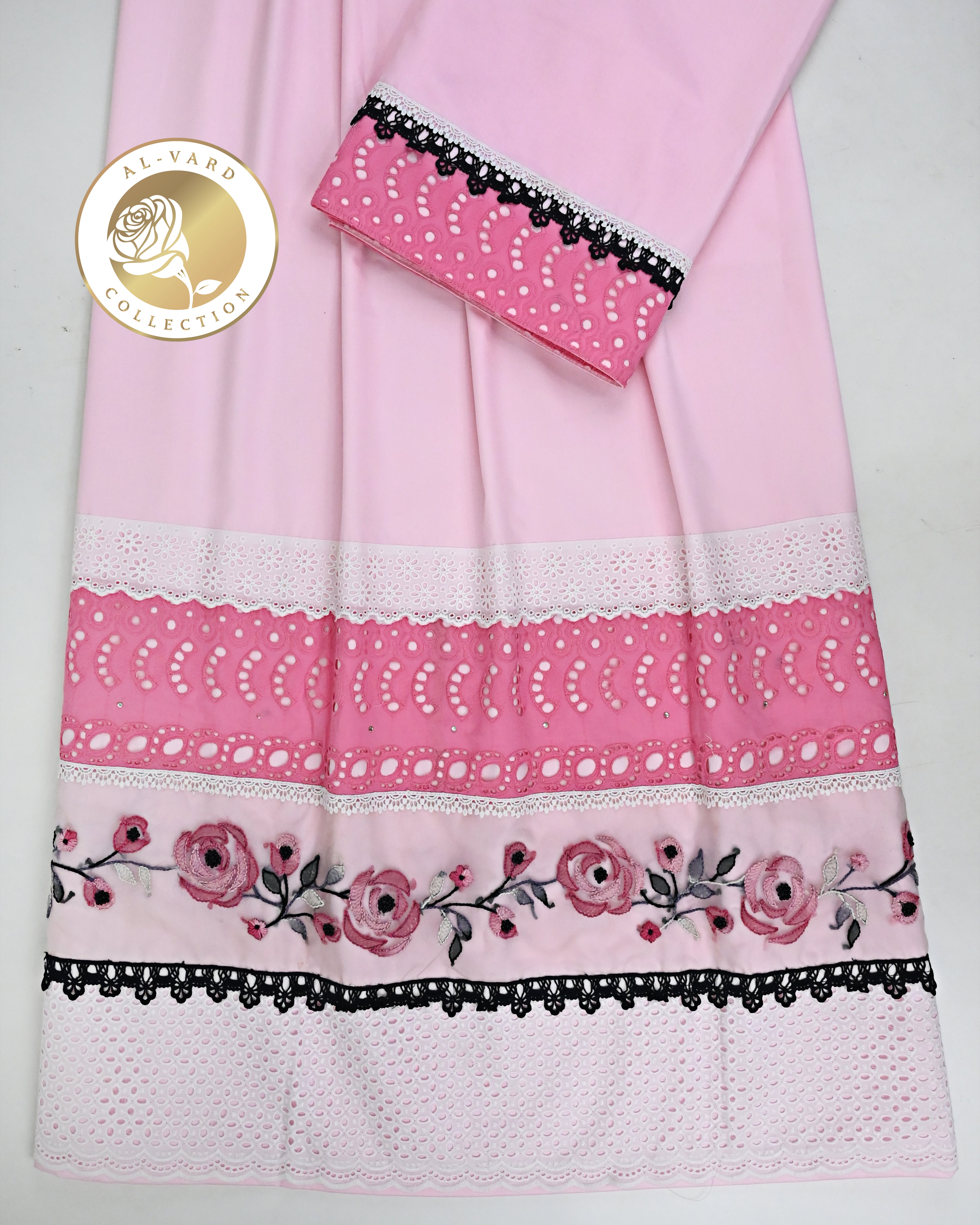Baby Pink Rida With Smart Hakoba Lacing & Smart Floral All Over Work