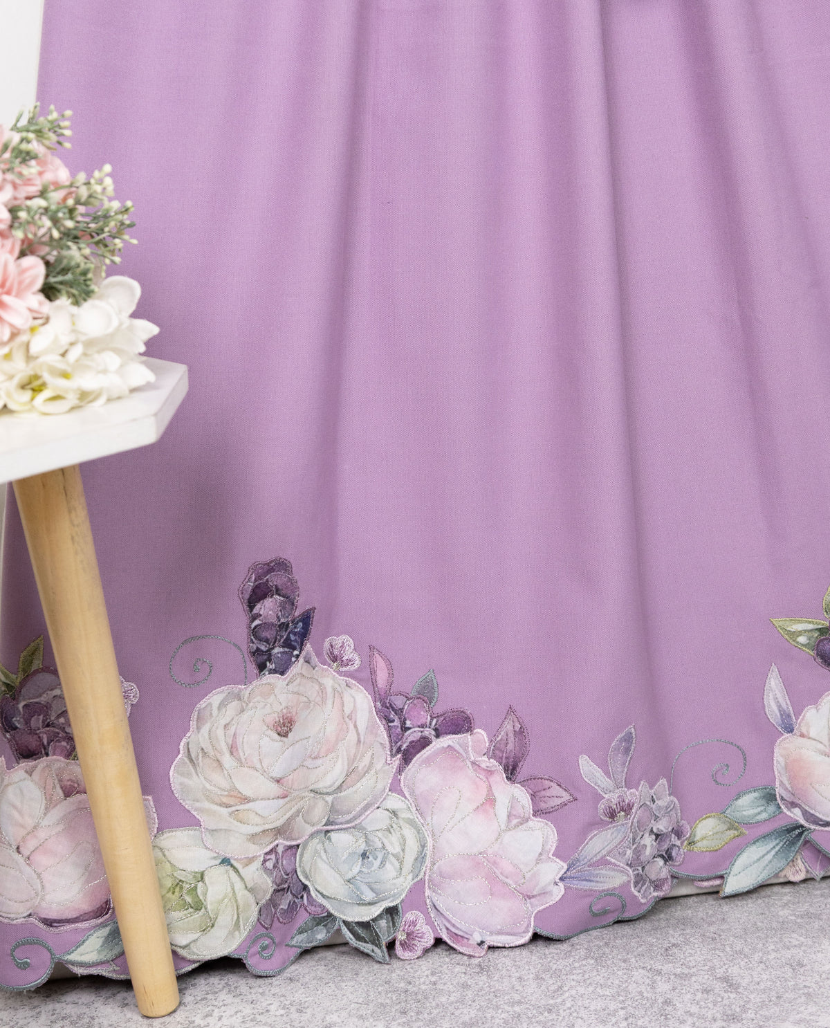 Dusty Purple Rida With Smart White Rose Applique Work & Embroidery ...