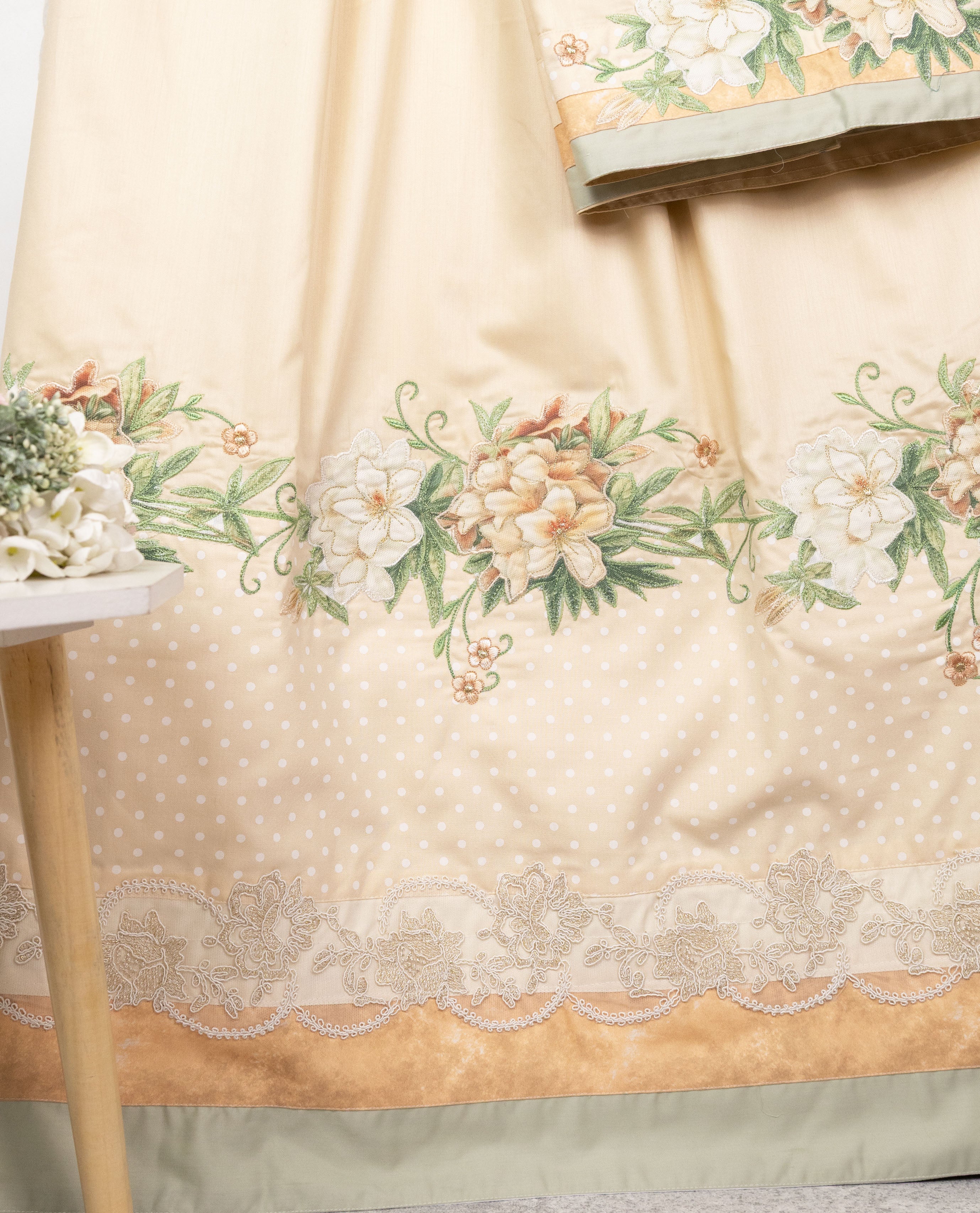 Light Beige Rida With Smart Floral Applique Smart Lace & Dots Plain Panel