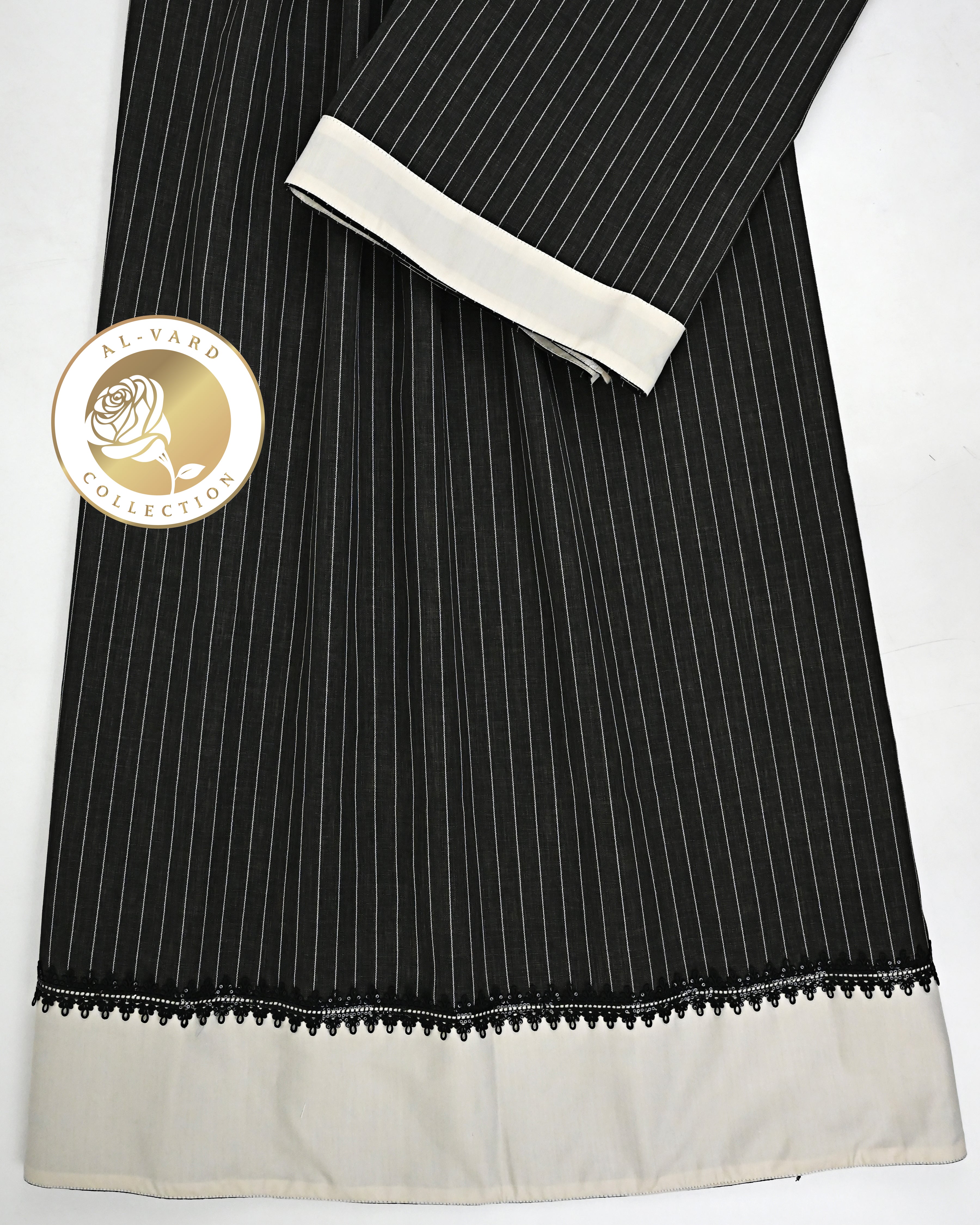 Charcoal Black White Lining Rida With Smart Cream Panel & Small Black Lace