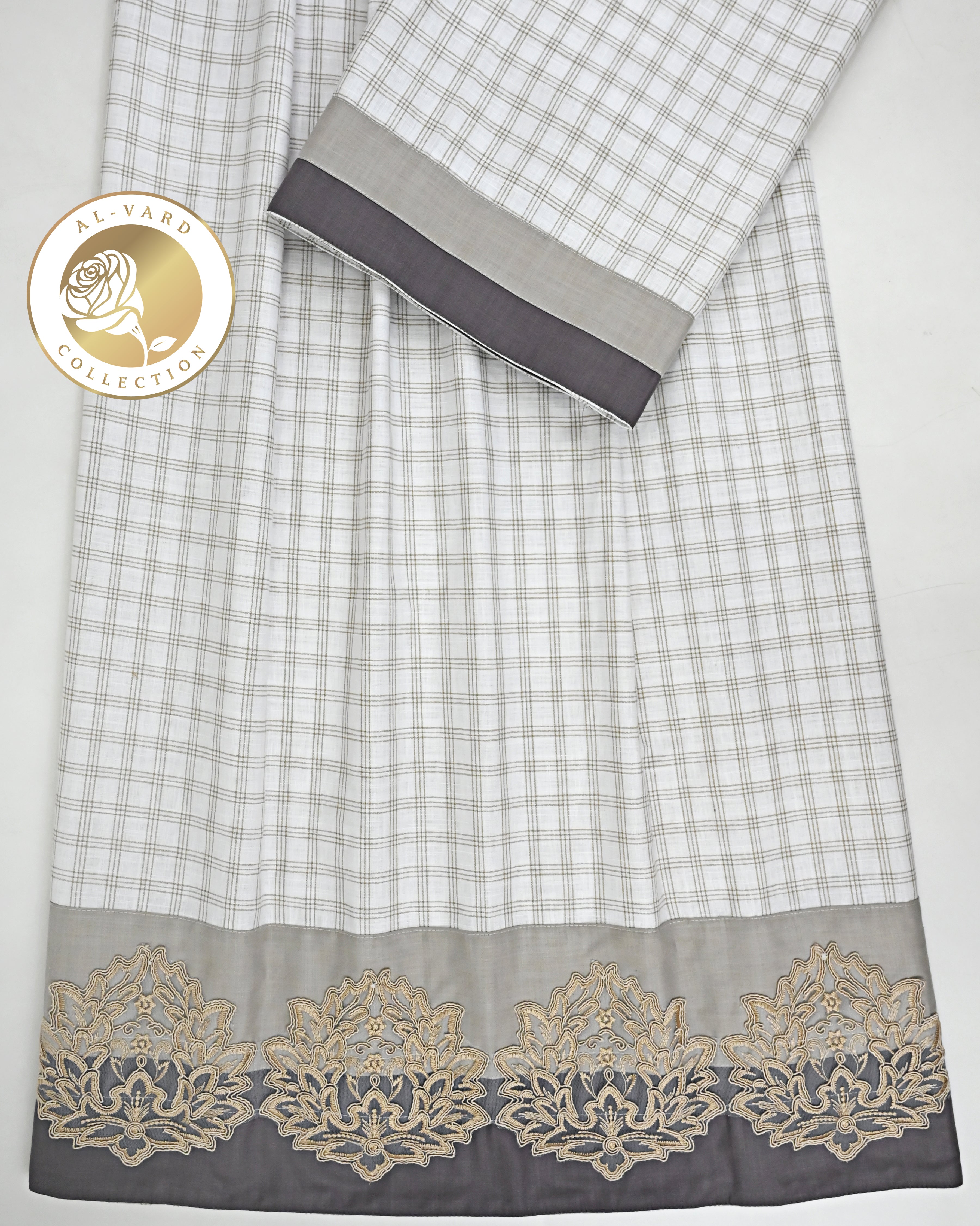 Smart Checks Print Rida With Smart Pattern & Smart Floral Lace