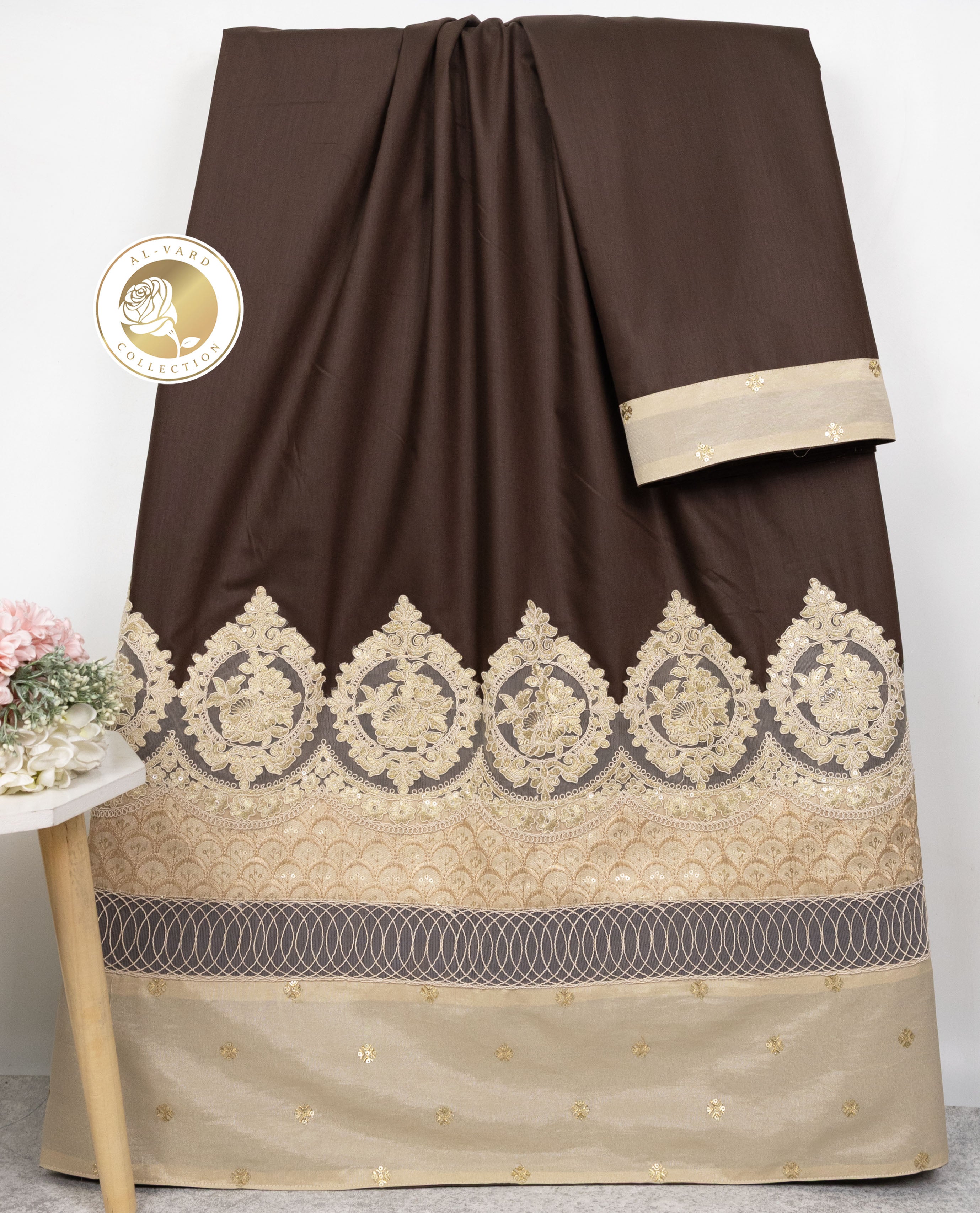 Dark Chocolate Brown Rida With Smart Golden Floral Lace & Golden Heavy Panel
