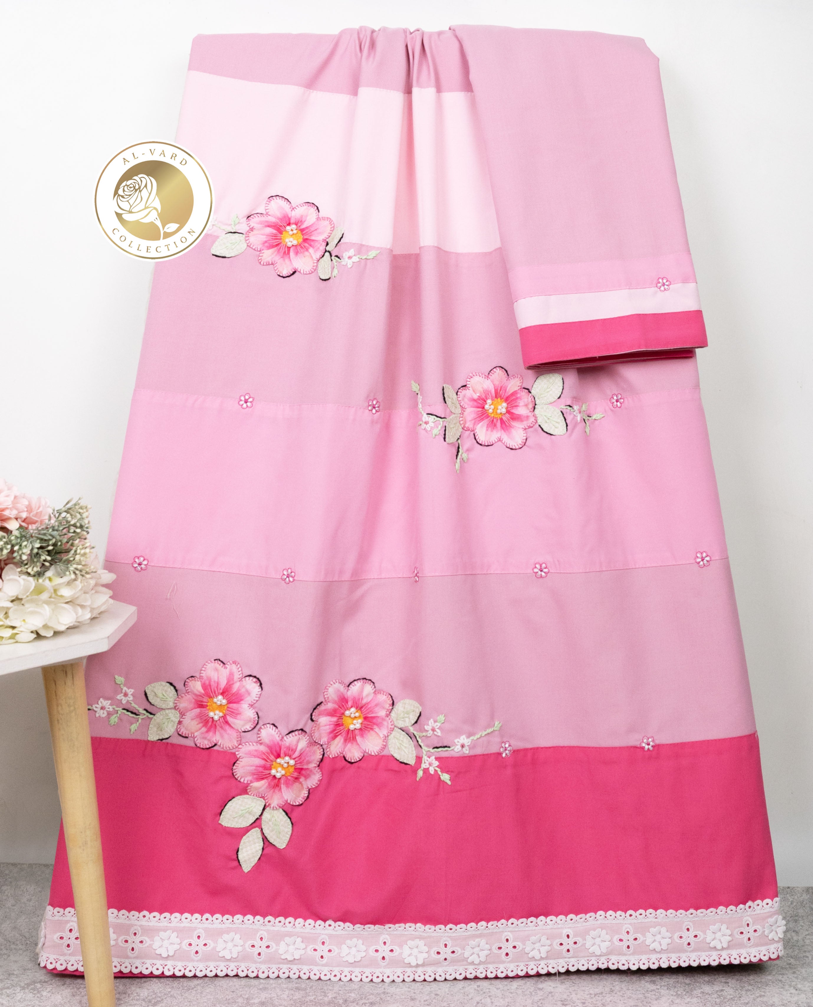 Light Dark Pink Shade Rida With Smart Pattern Floral Work & Smart Lace