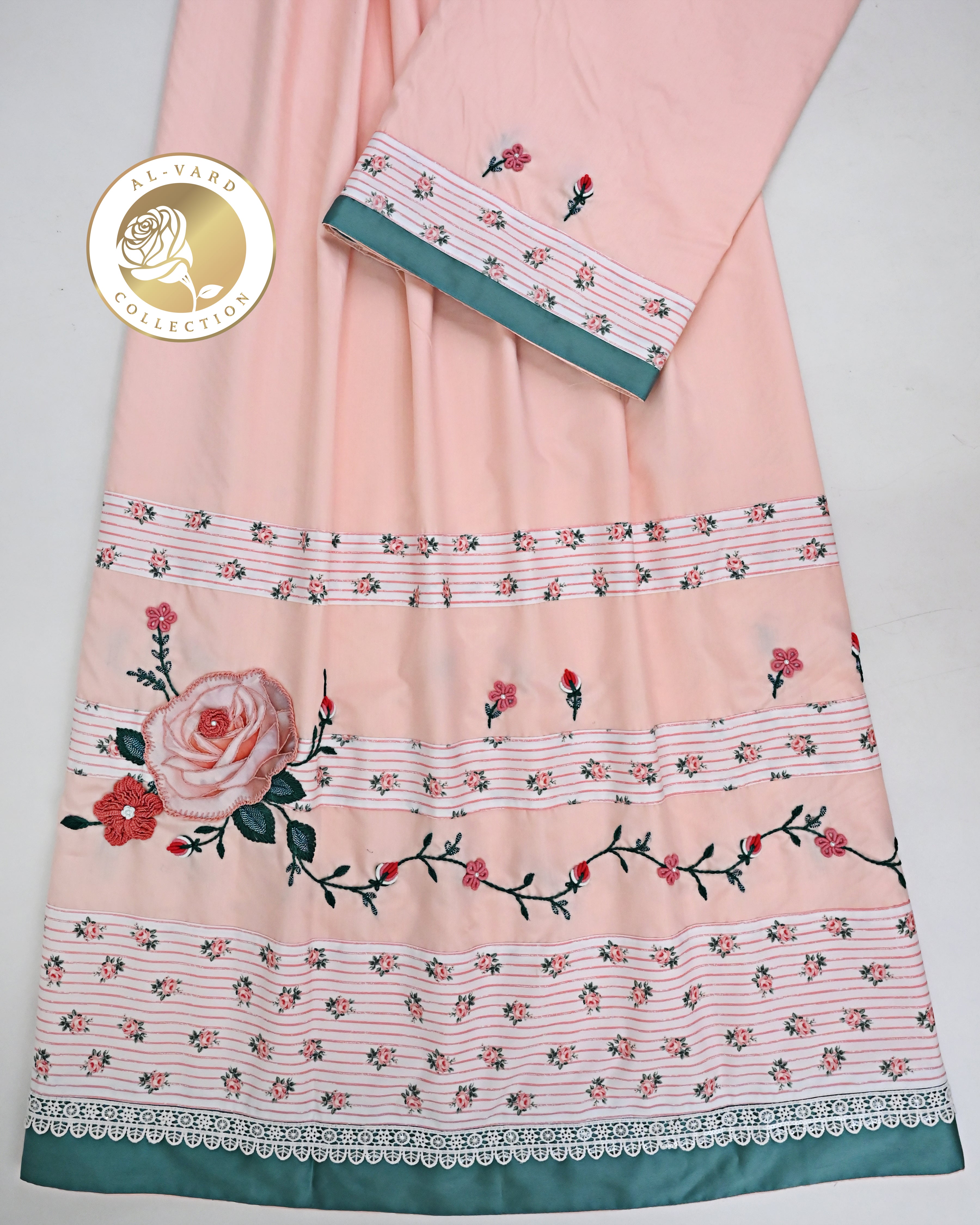 Light Peach Rida With Floral Print Panel & Floral Applique & Embroidery Work