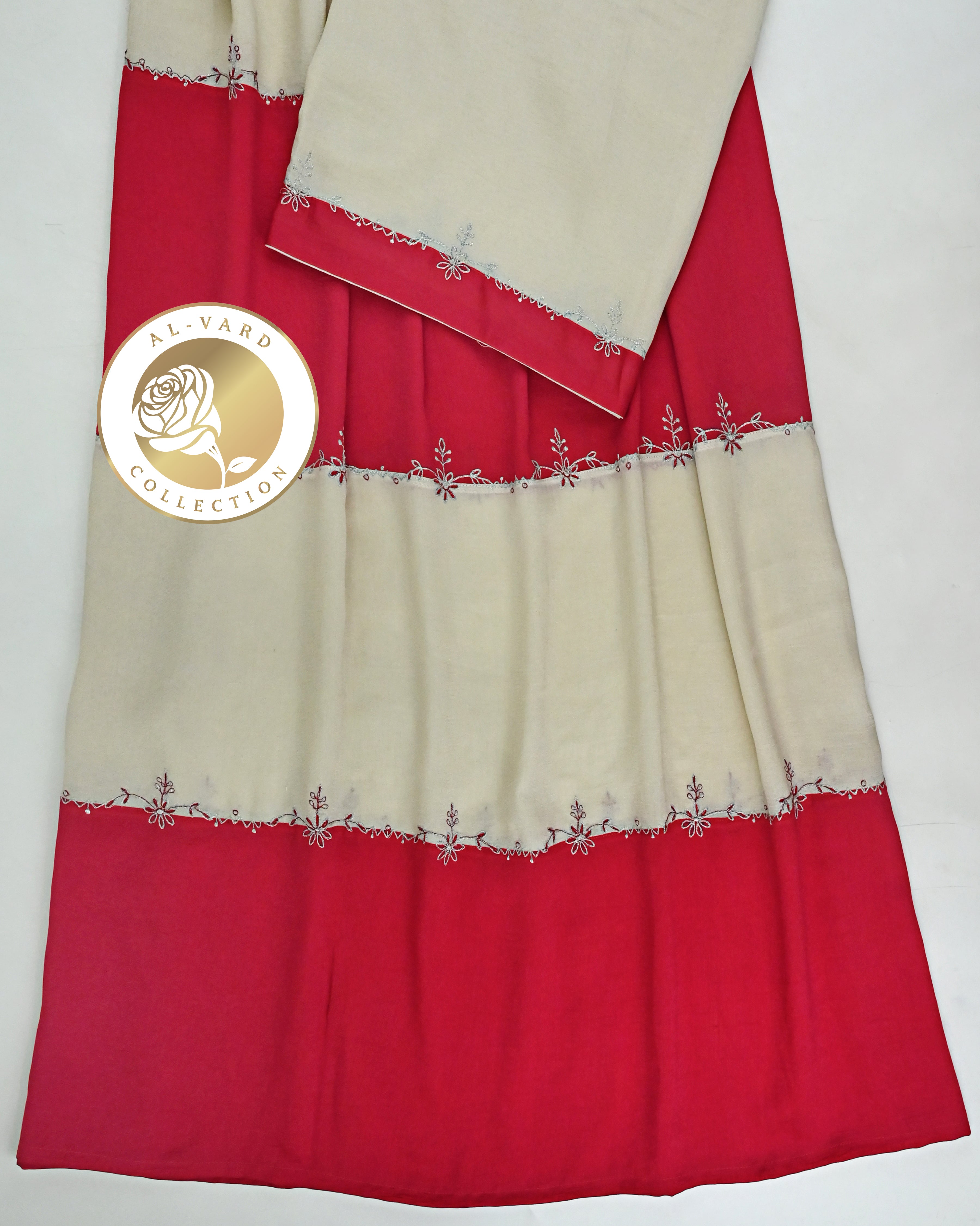 Crimson Red Cream 90 grm Silk Pattern Rida With Floral Embroidery Border