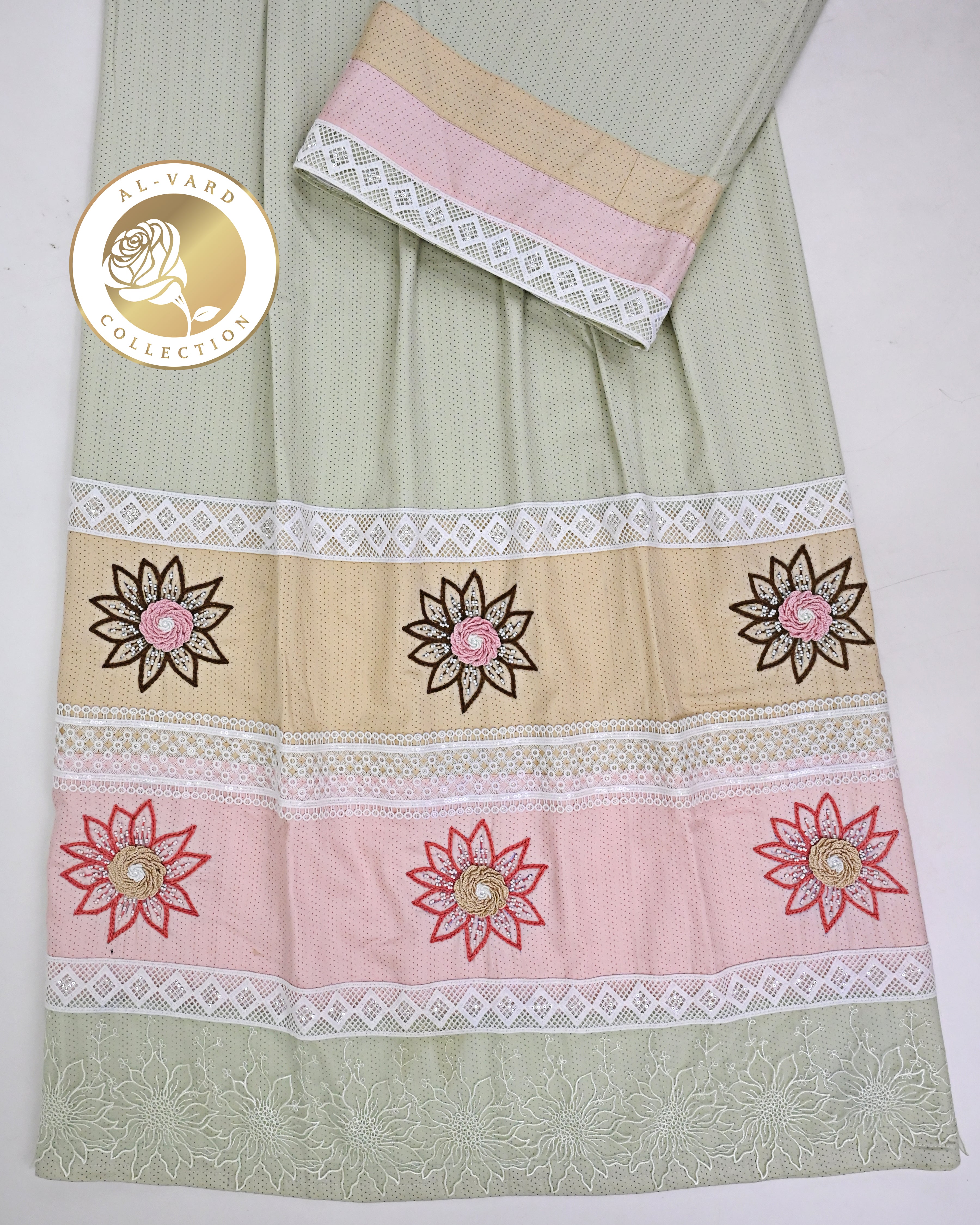 Light Cream Base Dark Charcoal Grey Dots Rida With Smart Panel Lace & Embroidery Floral Work