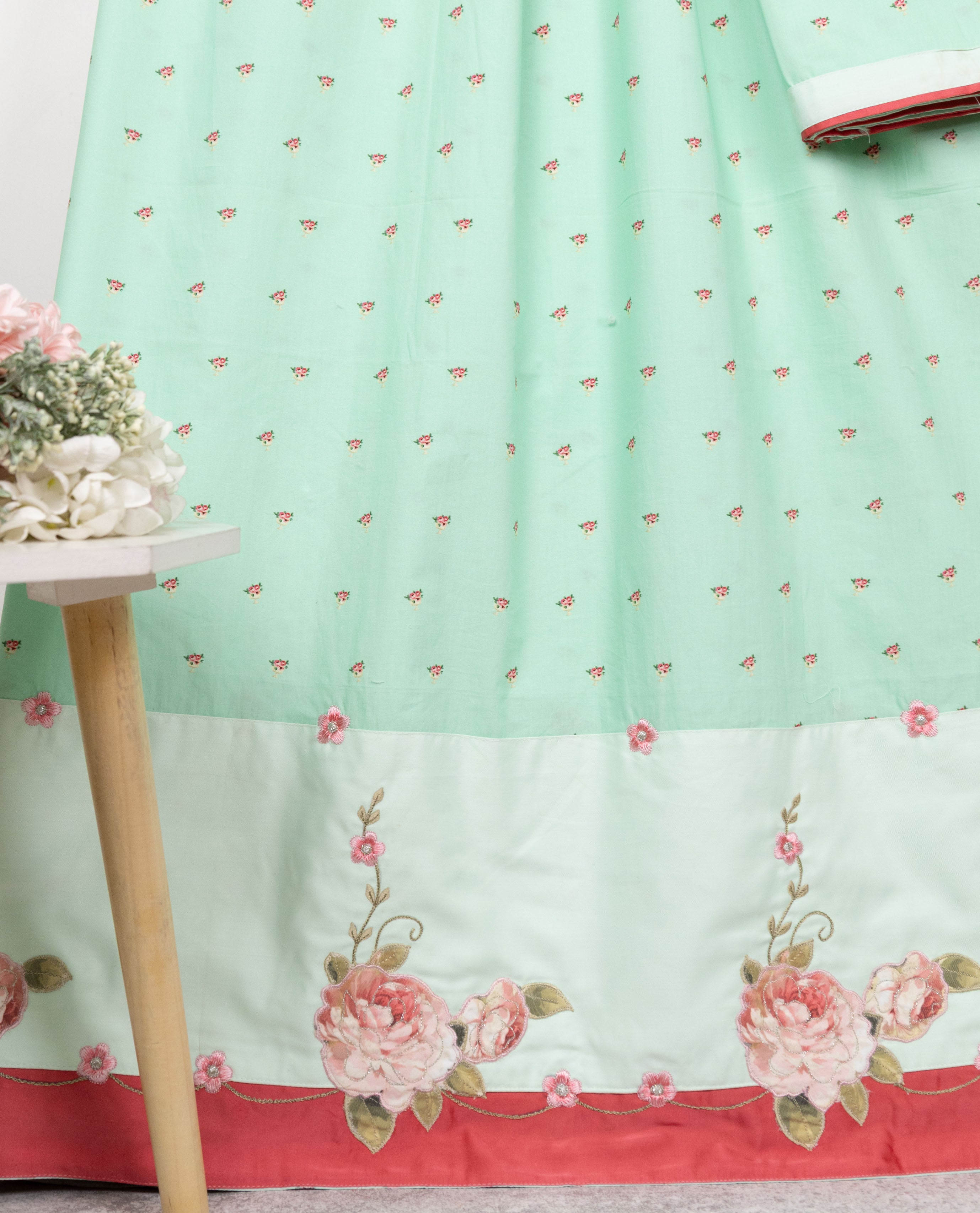 Mint Rida Mini Floral Printed Rida With Smart Floral Applique All Over Work