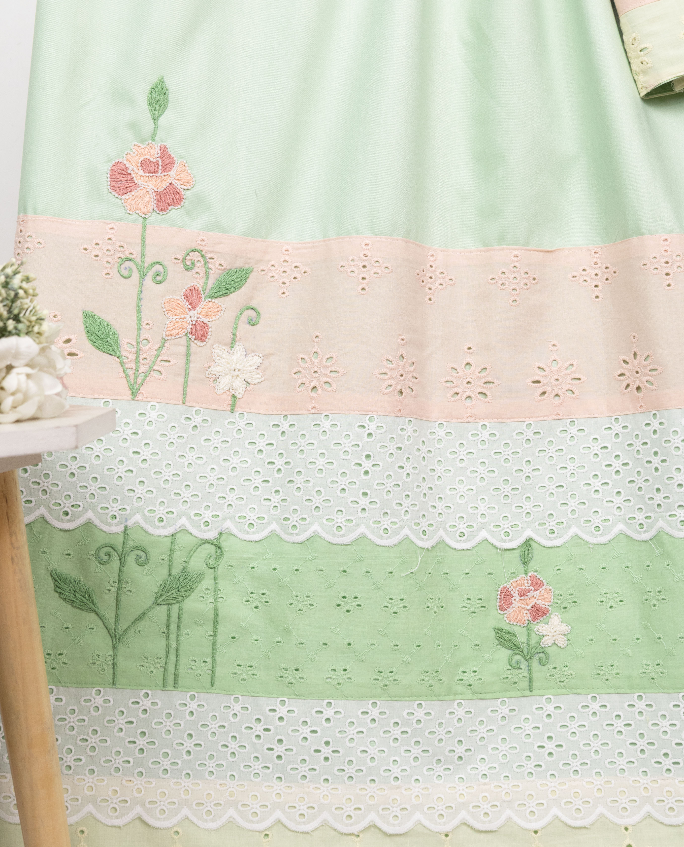 Pistachio Rida With Smart Hakoba Lace & Floral Embroidery Work