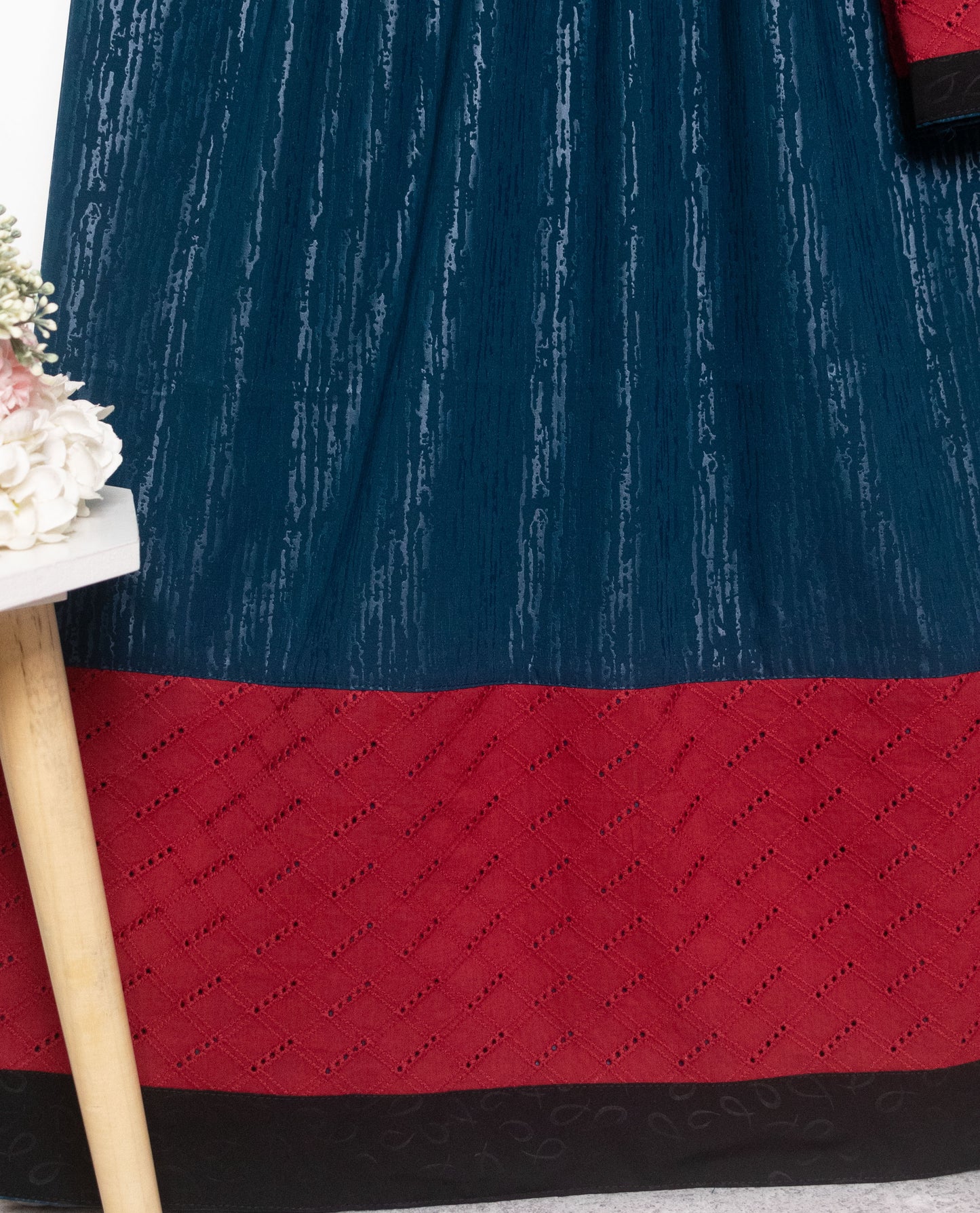 Dark Blue Self Print Abaya Rida With Dark Red Panel