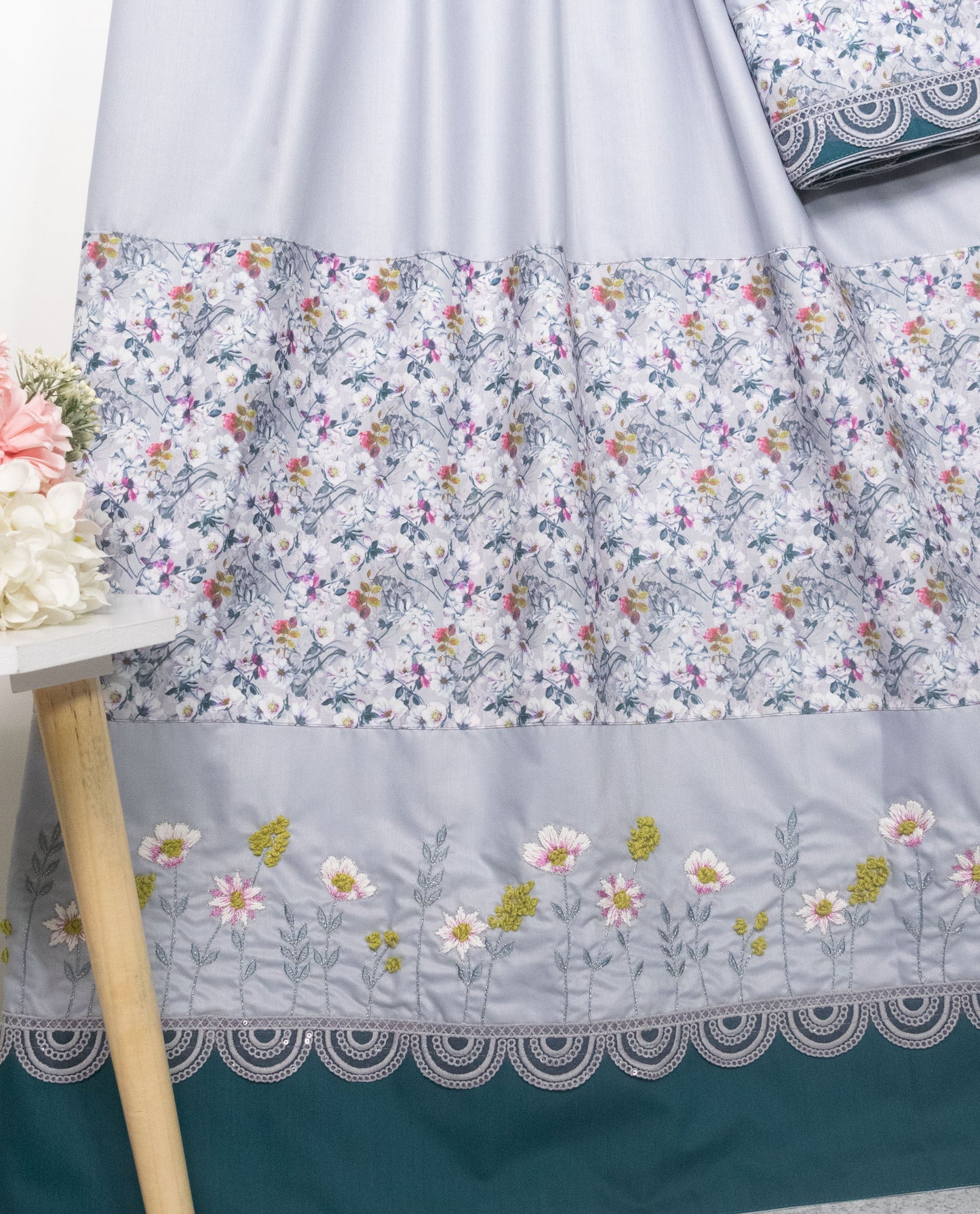 Light Grey Rida With Smart Floral Belt & Floral Work