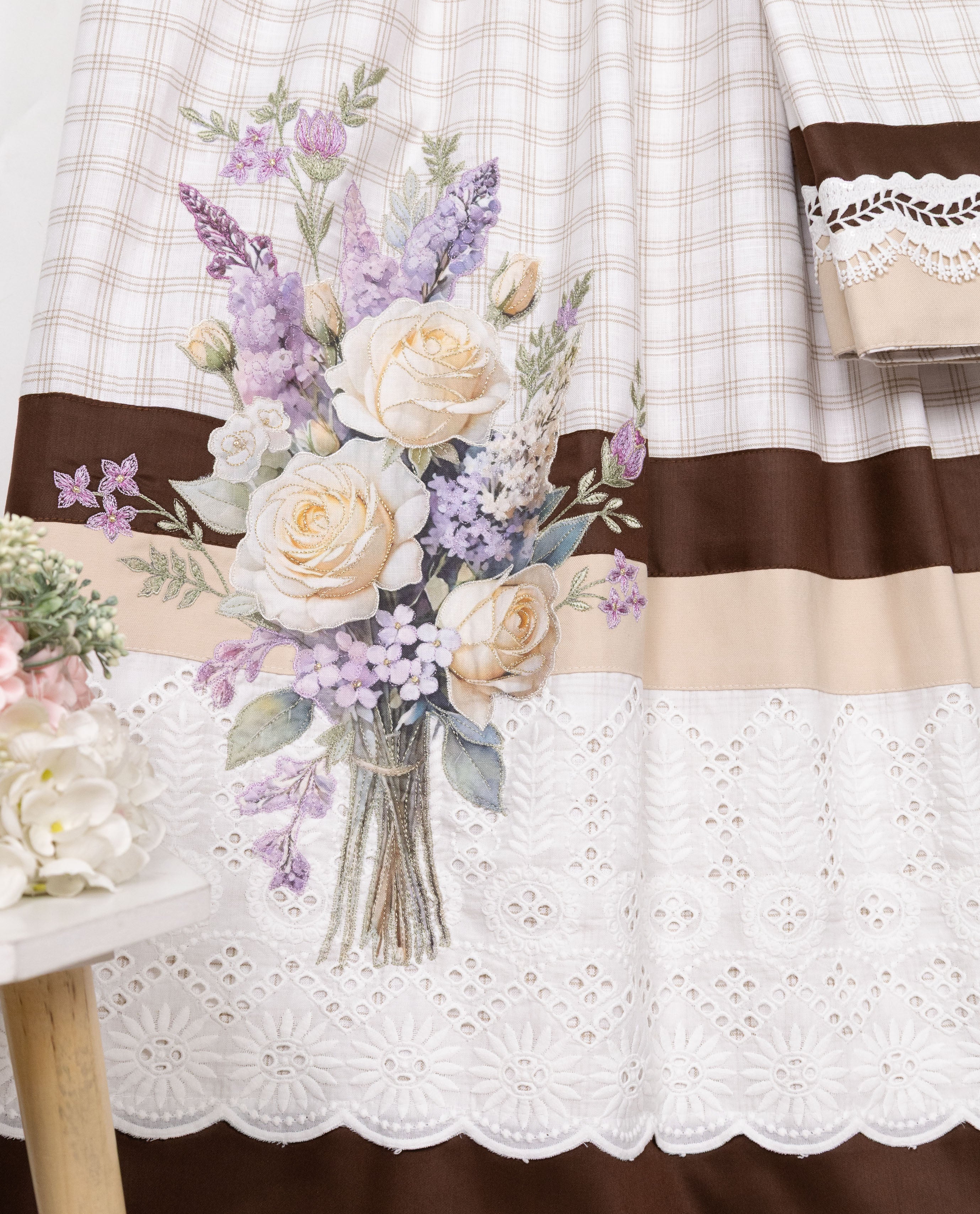 Cream Checks Rida With Dark Light Brown Panel White Smart Lace & Floral Applique