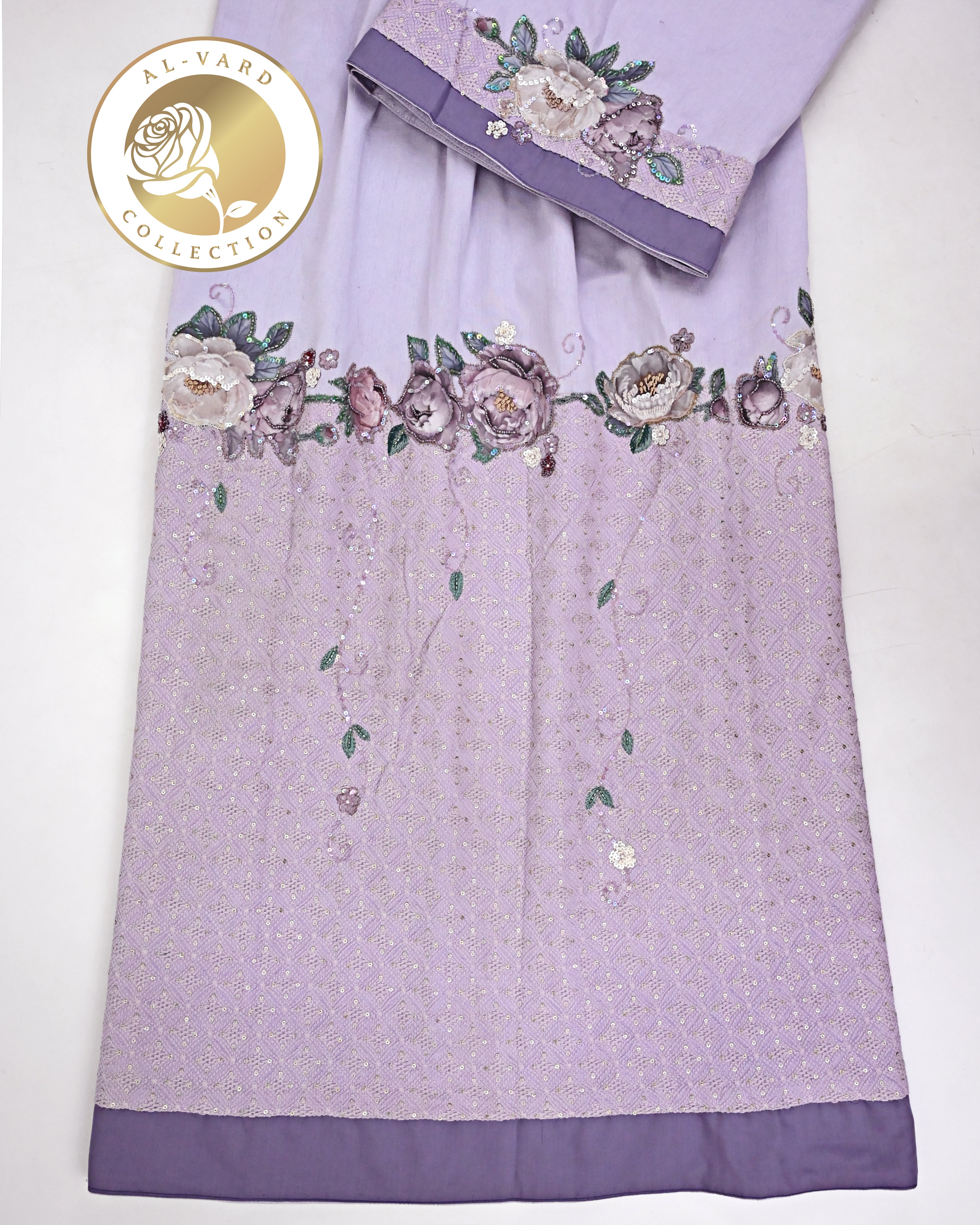 Light Lilac Rida With High Heavy Panel & Floral Applique Aari Work-4900/-