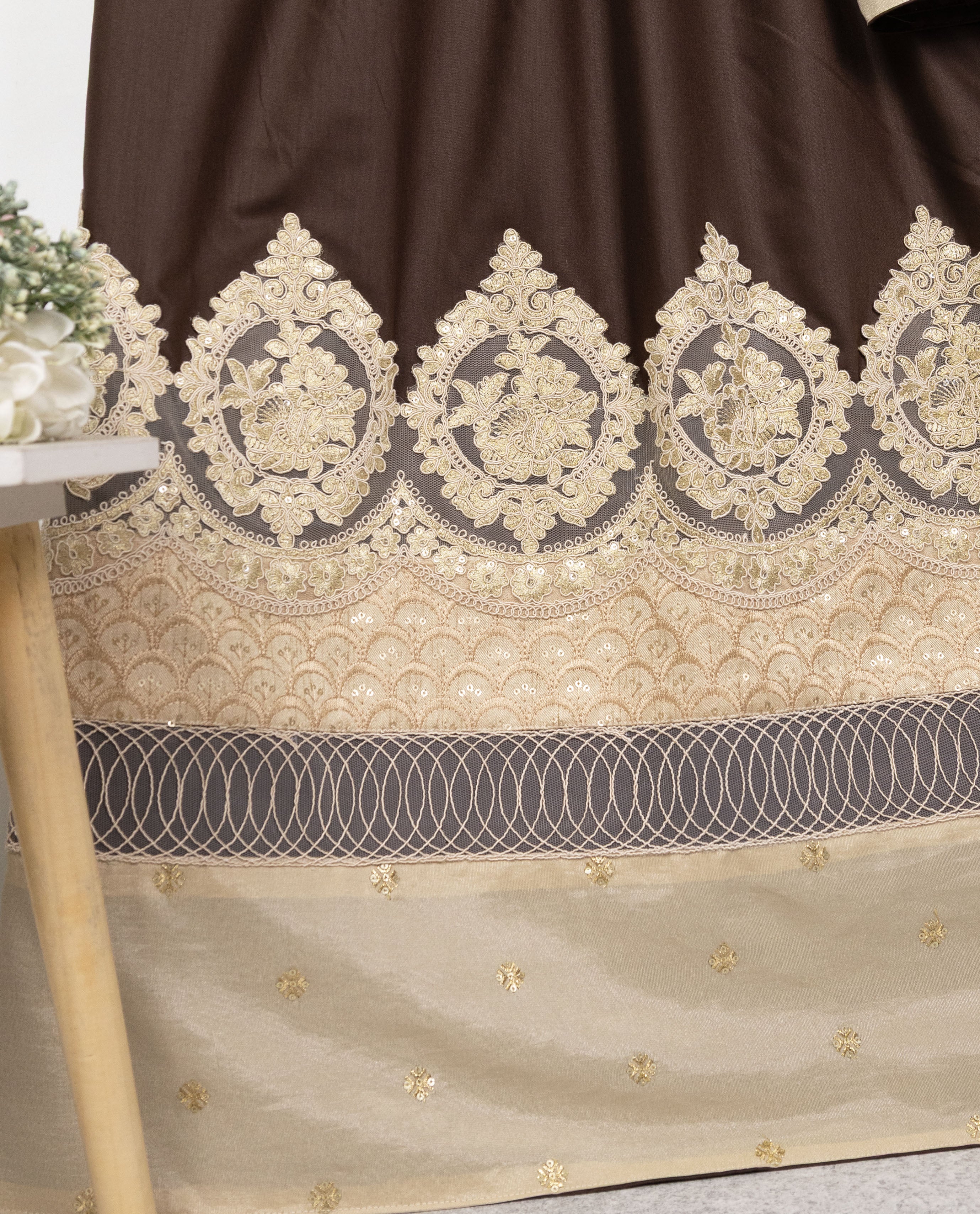 Dark Chocolate Brown Rida With Smart Golden Floral Lace & Golden Heavy Panel