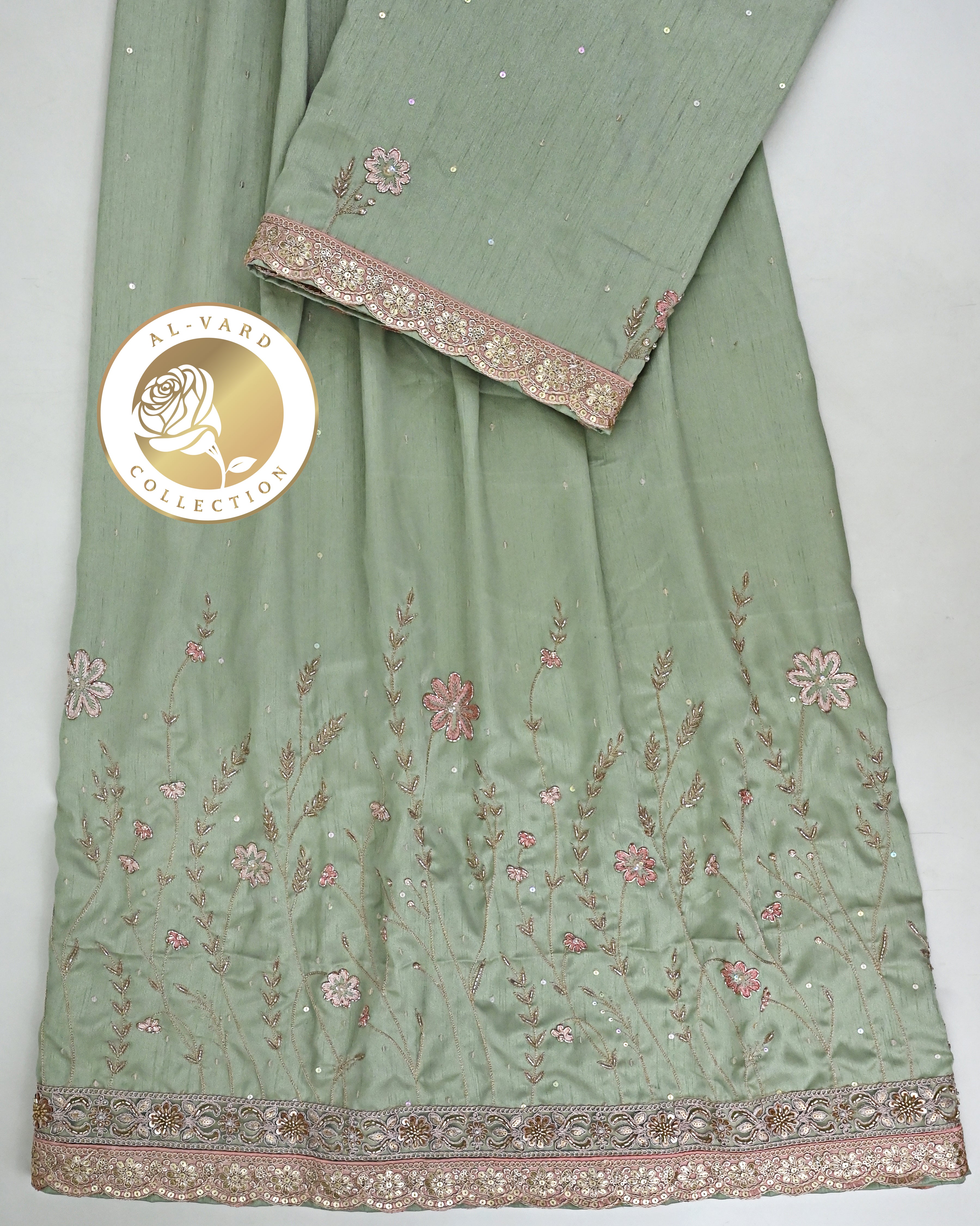 Celadon Green Silky Rida With Smart Heavy Lace & Heavy Floral Aari Work