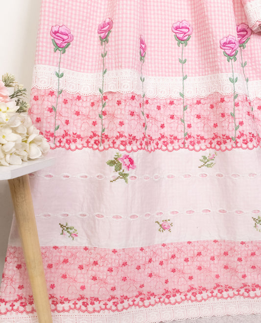 Baby pink popcorn rida with smart lacing and rose border work