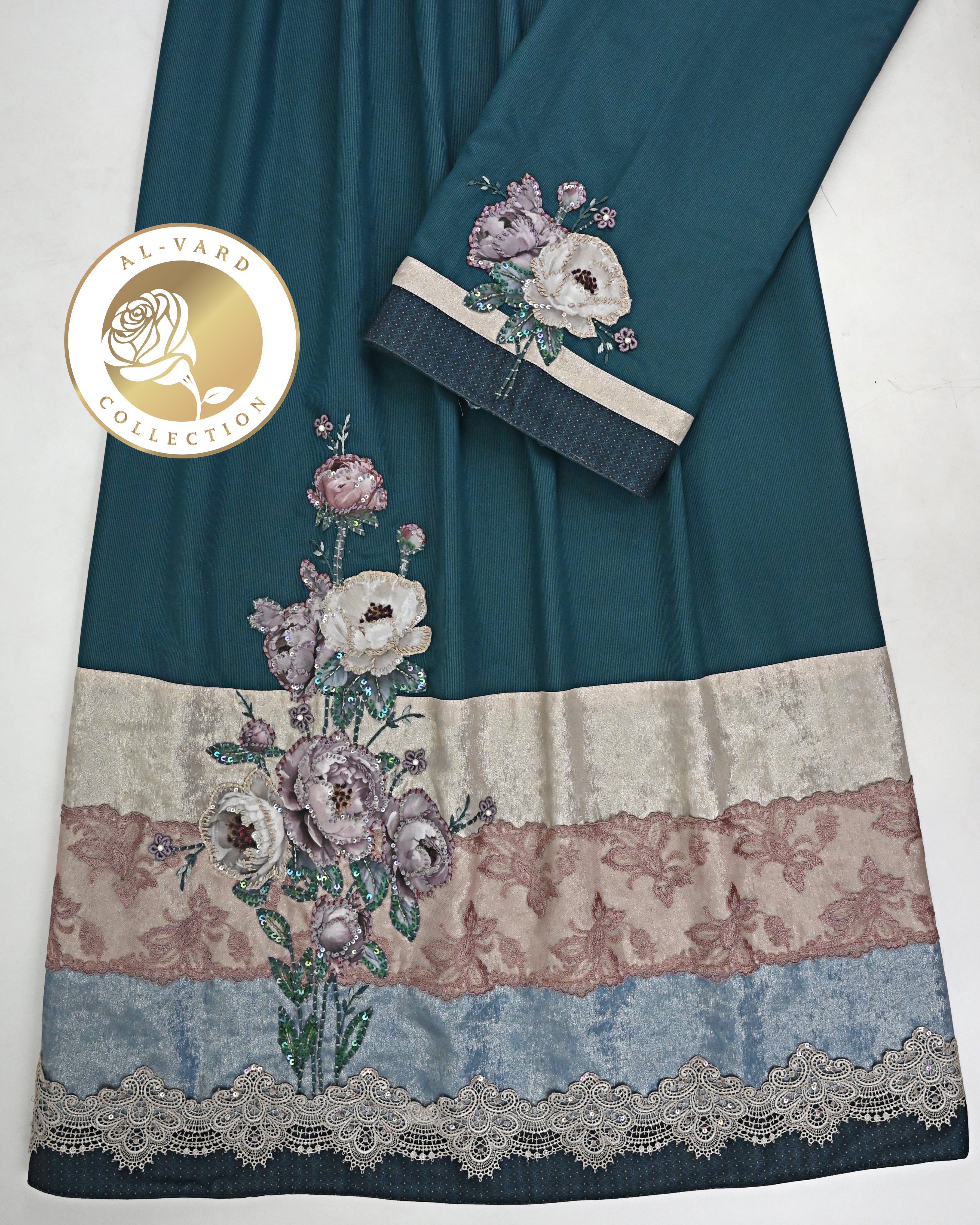 Dark Slate Green Rida With Double Color Meline Foil Panel Golden Lace & Floral Aari Bunch-4250/-