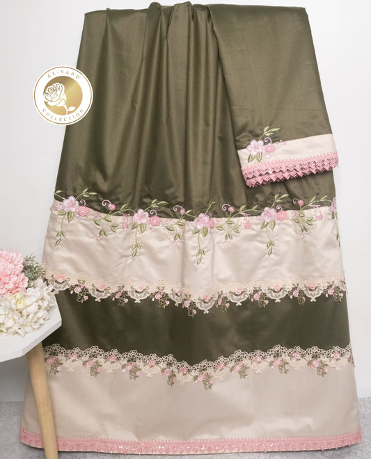 Dark Green Rida With Smart Panel Lace & Floral Aari Work Border