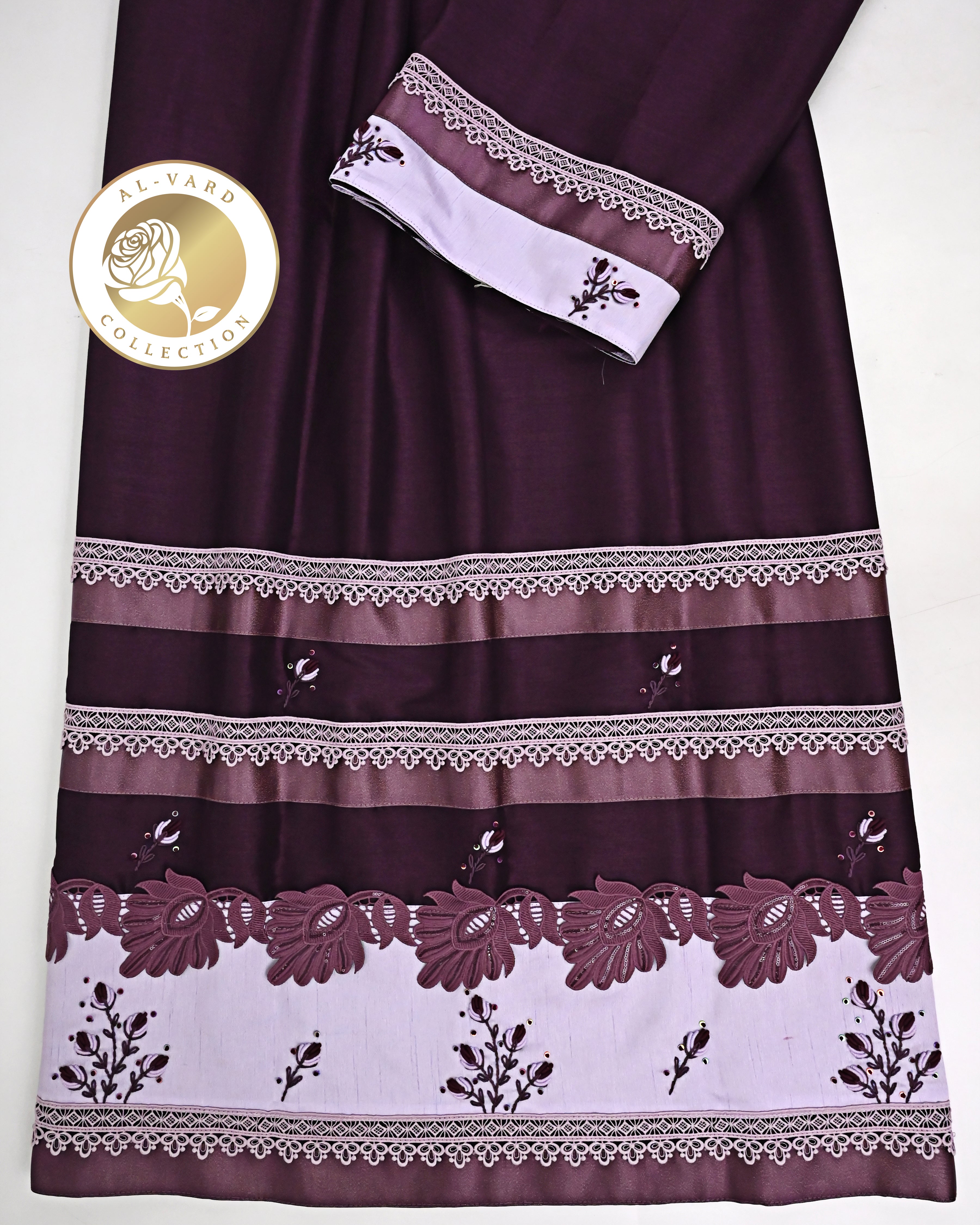 Dark Plum Rida With Smart Floral Work Dark Color Lacing & Dark Color Panel