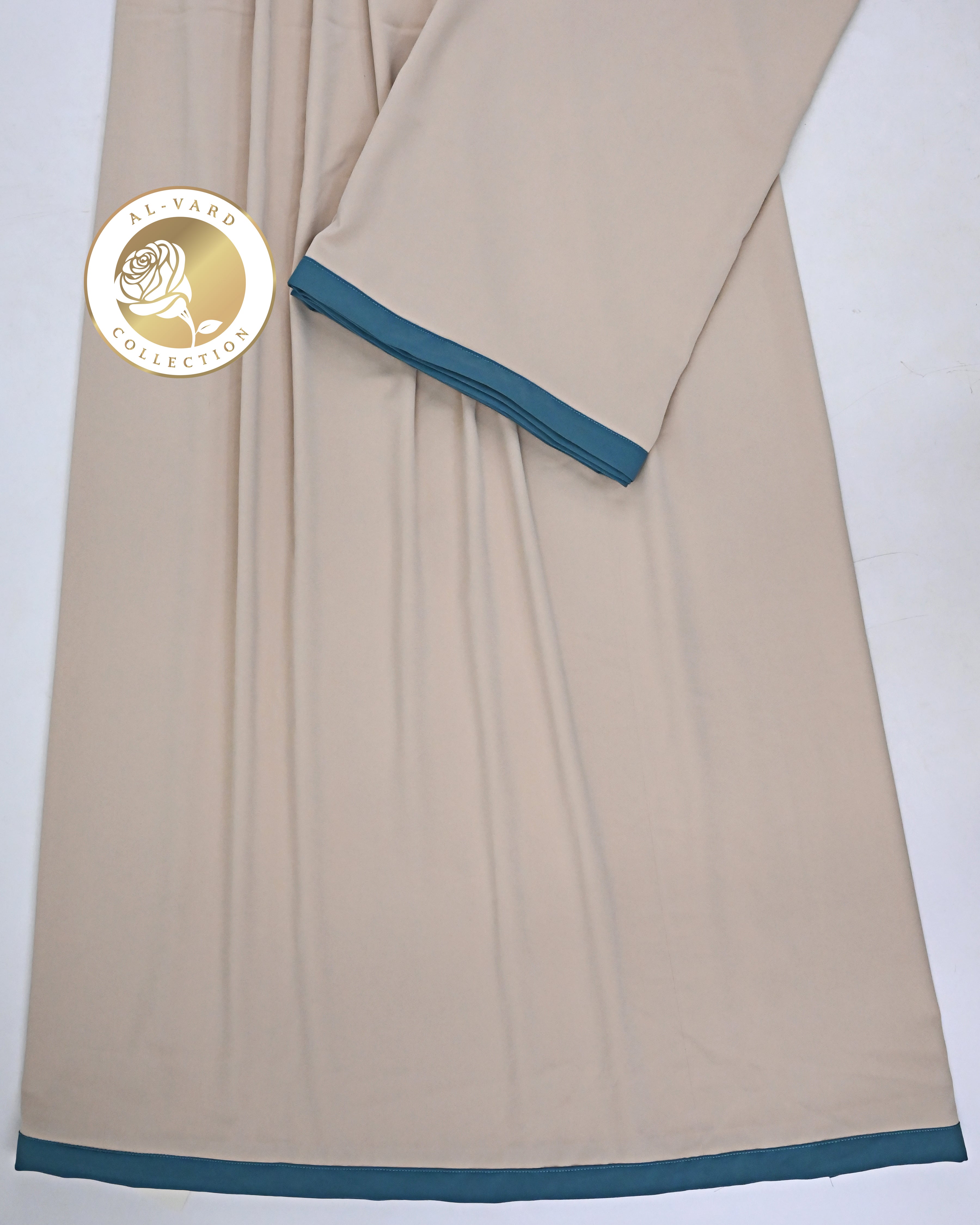 Light Base Abaya Ohbat Rida With Rama Green Patti