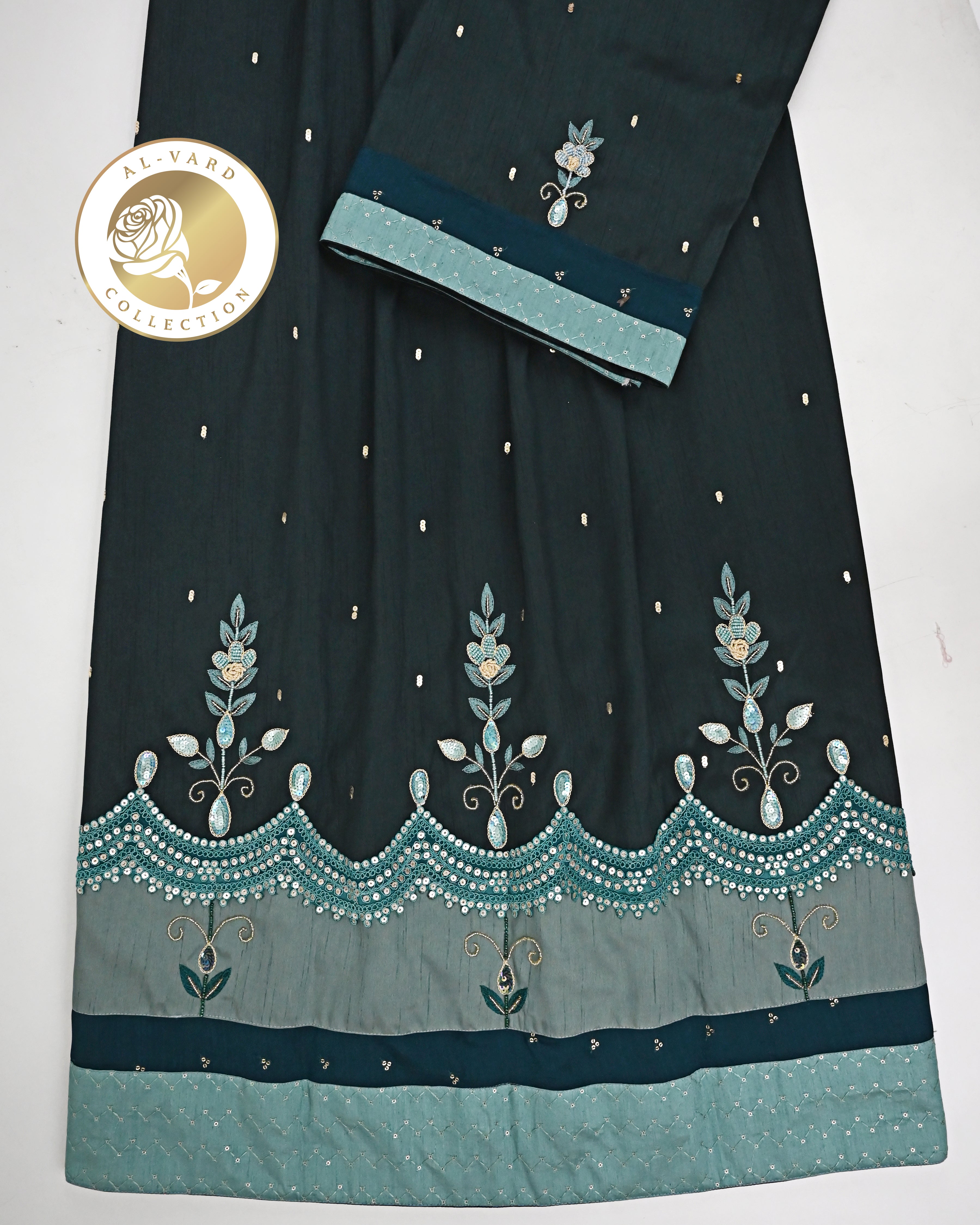 Dark Green Rida With Smart Panel Smart Lace & Floral Aari Work All Over Tikri-4200/-