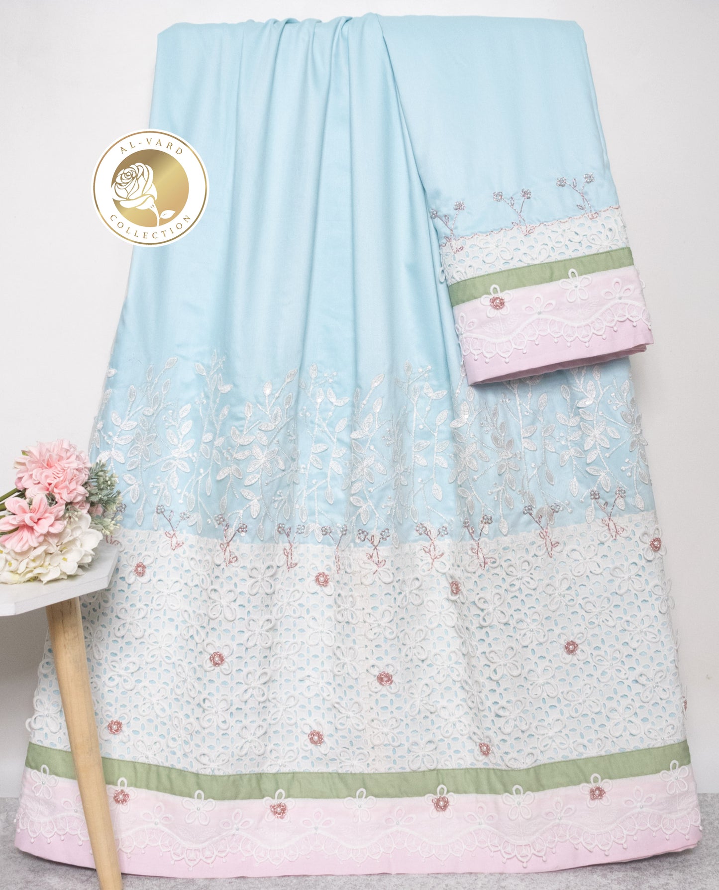 Light Blue Rida With Smart Floral Print Panel & Smart White Lace Aari Touch Up