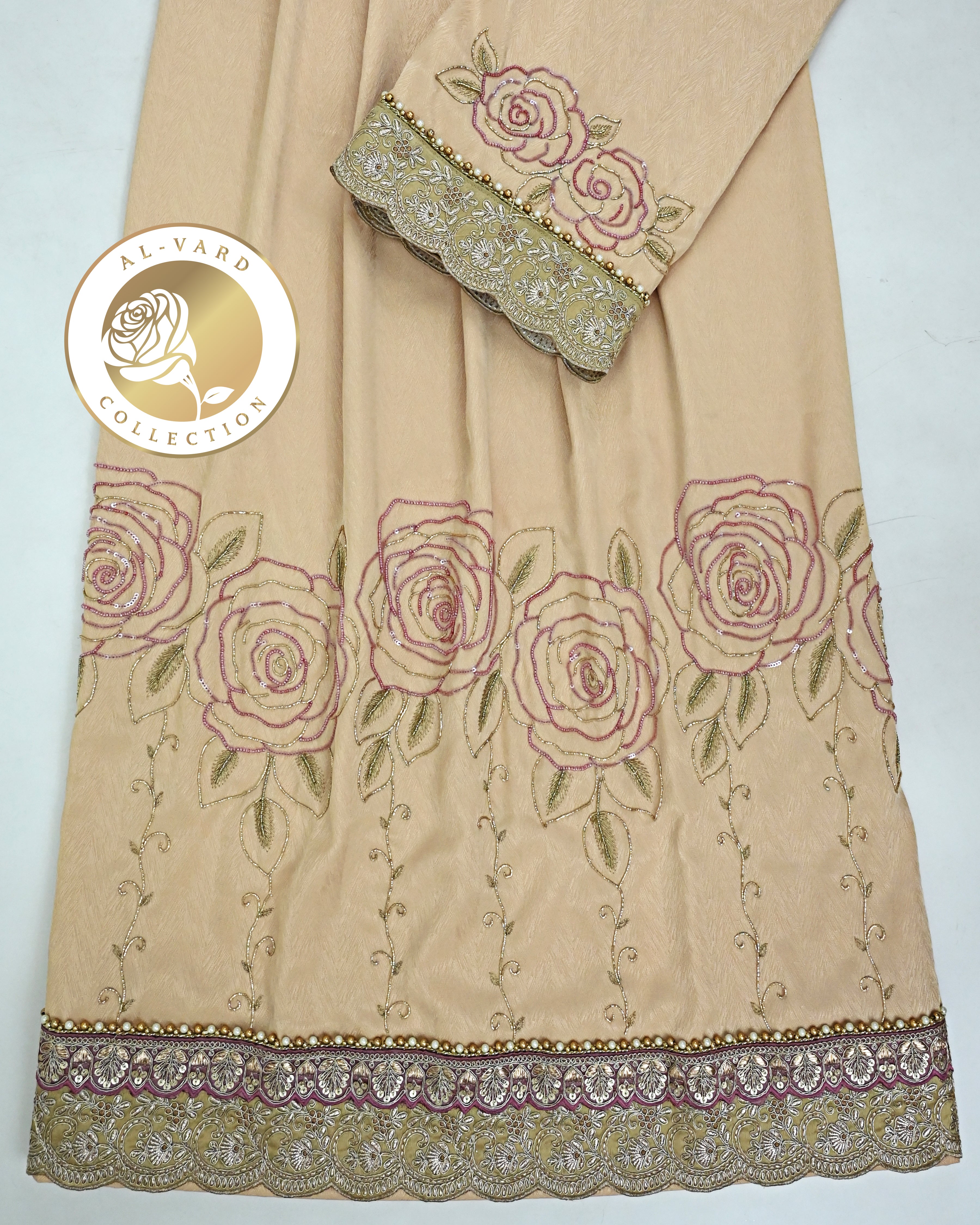 Golden Heavy Rida With Heavy Look Lace & Heavy Floral Aari Work-4950/-