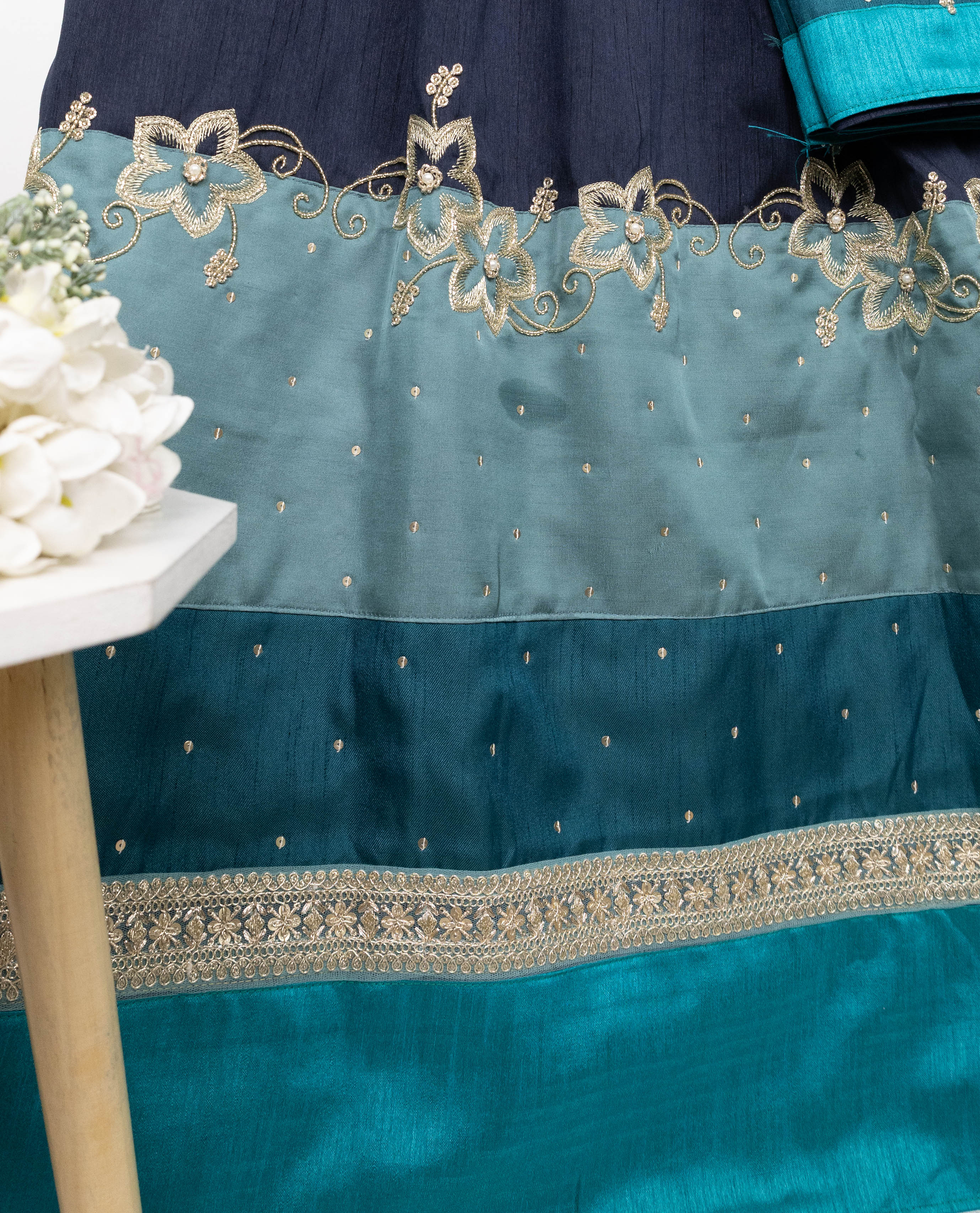 Navy Blue Rida With Green Shade Panel & All Over Golden Heavy Aari Work-3700/-