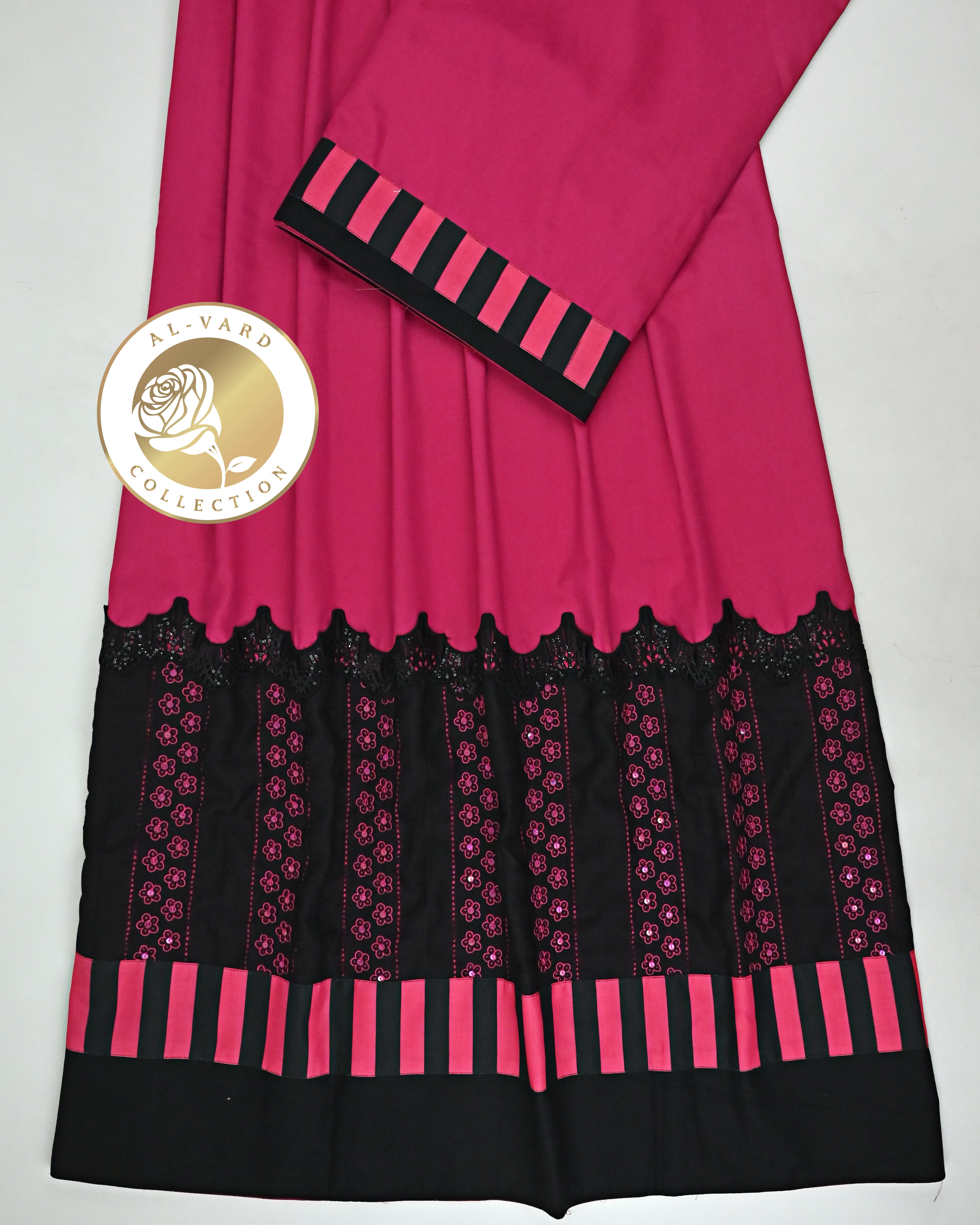Cerise Pink Rida With Black Heavy Lace Smart Panel & Floral Work On Lace