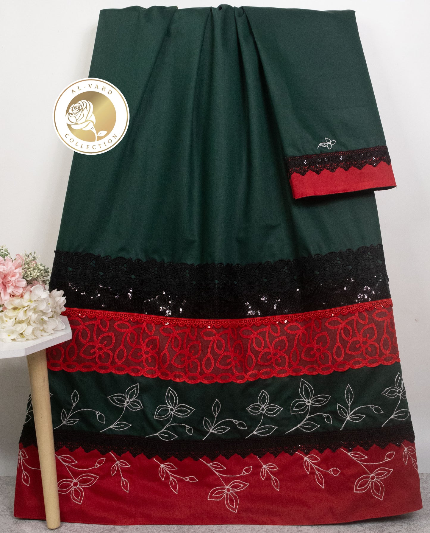 Dark Green Rida With Red Black Lace & Embroidery Work