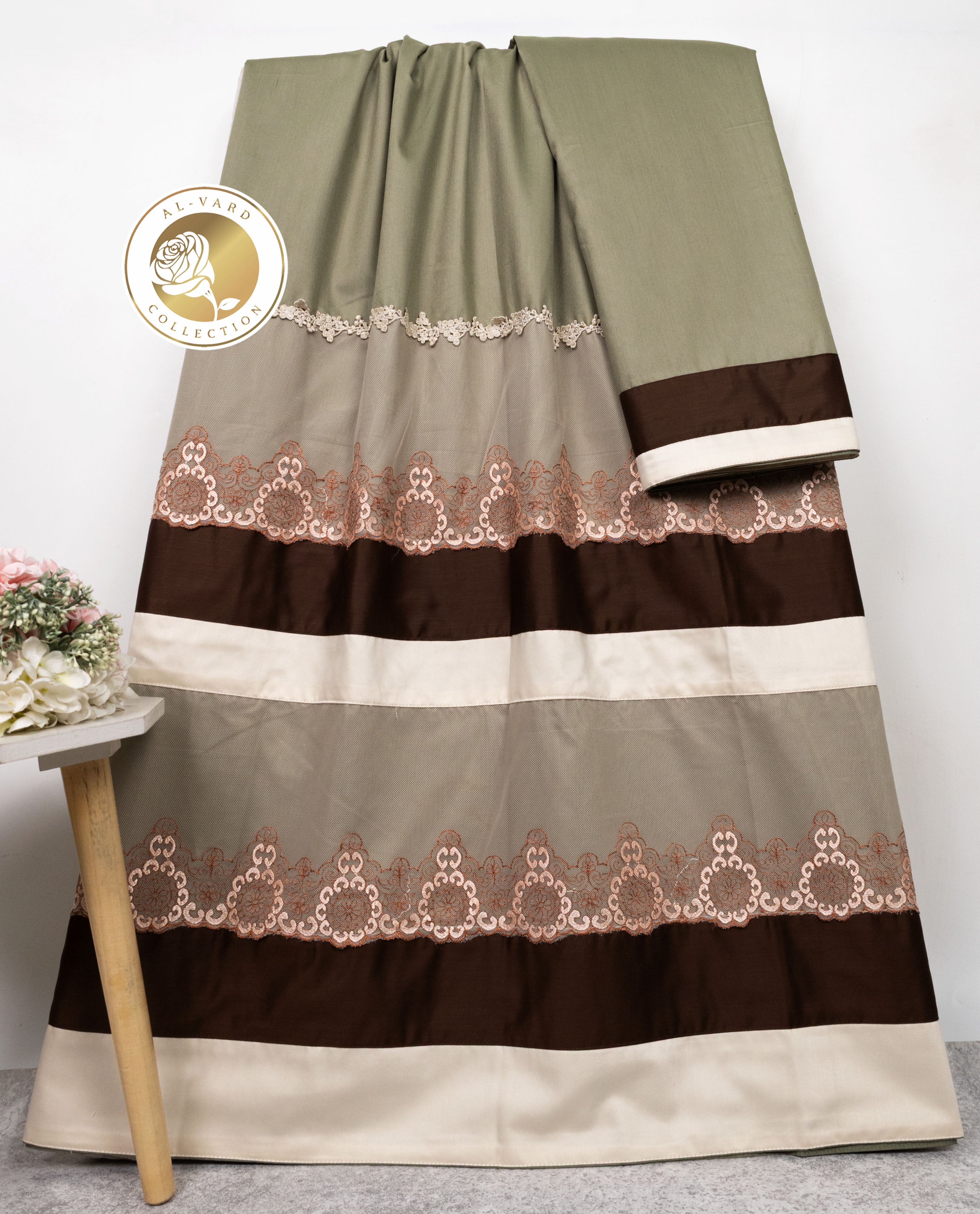 Olive Green Rida With Smart Panel & Smart Floral Lace