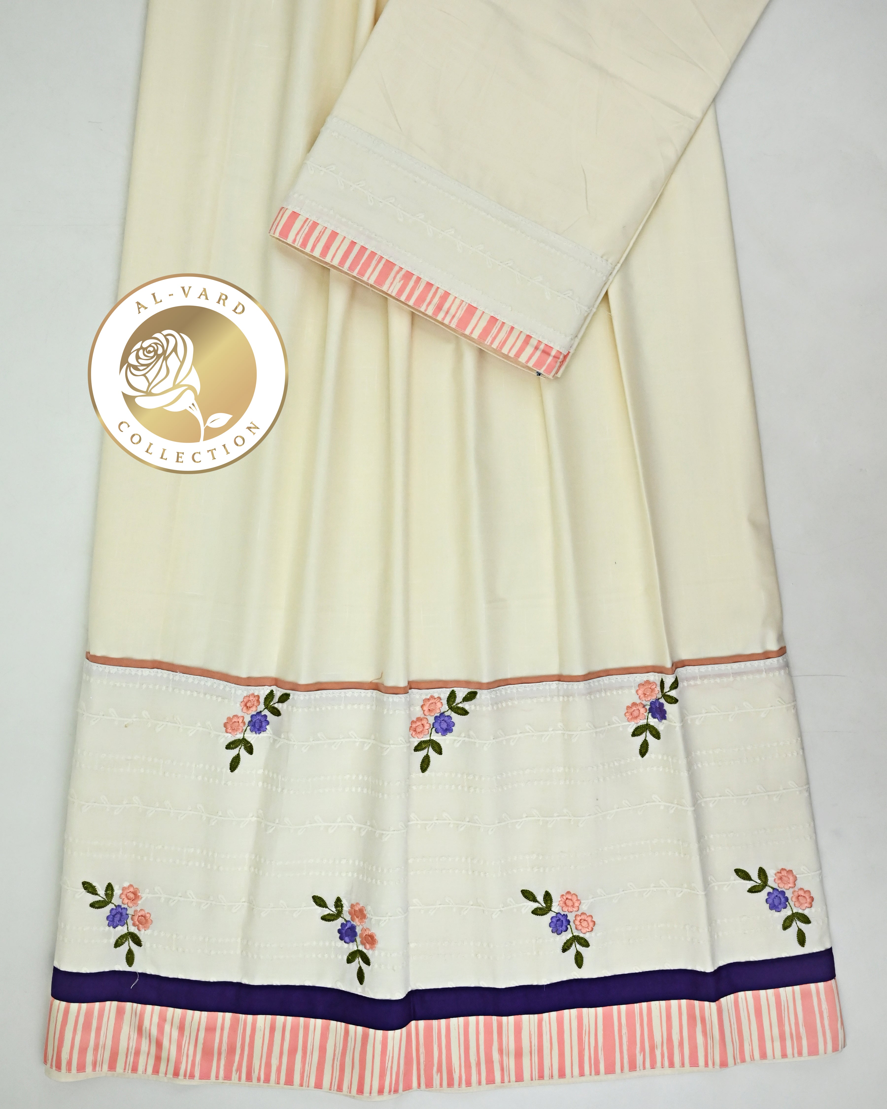 Ivory Rida With Smart Panel With Floral Booties & Smart Panel