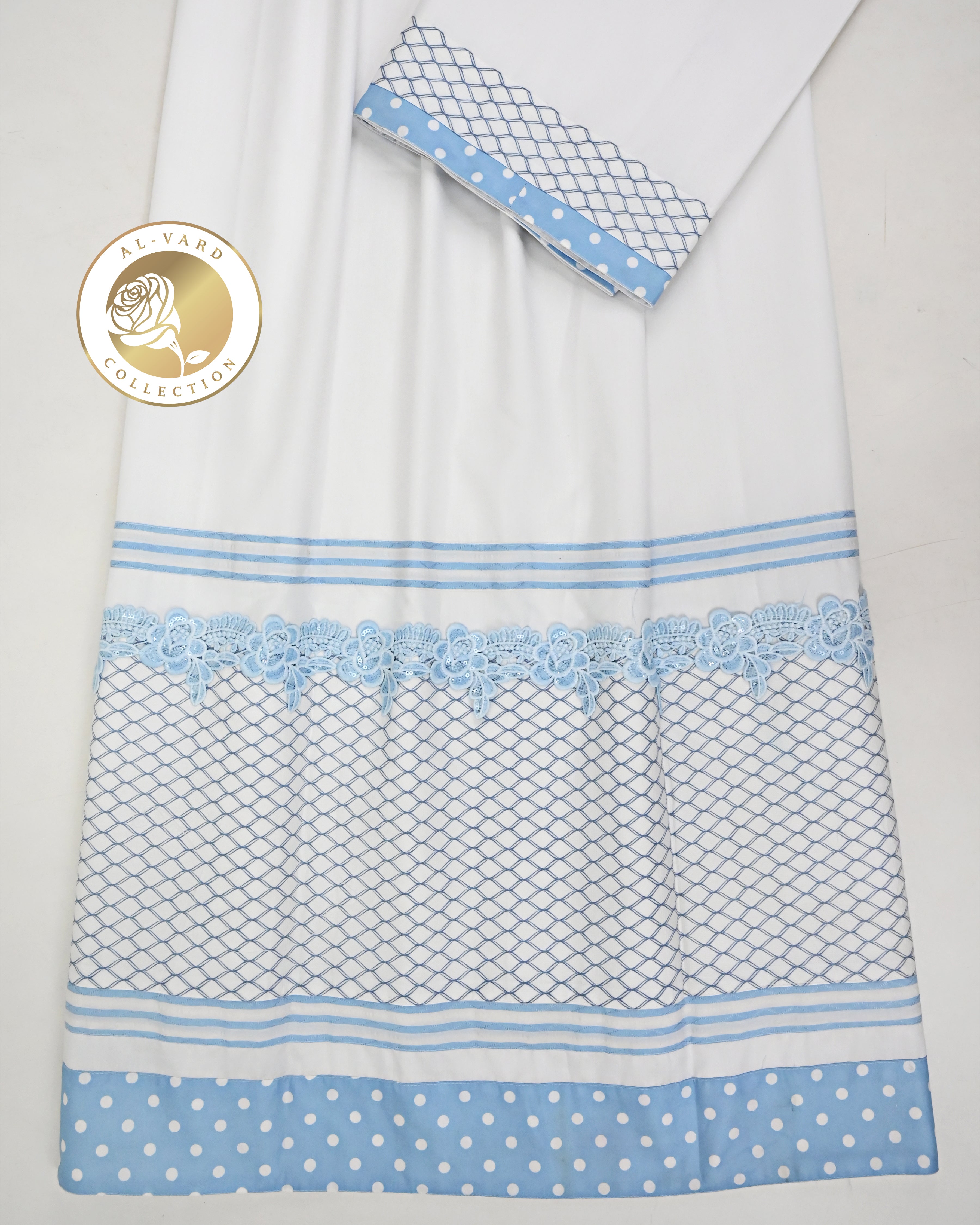White Rida With Honey Comb Dots Panel & Smart Lace Patti
