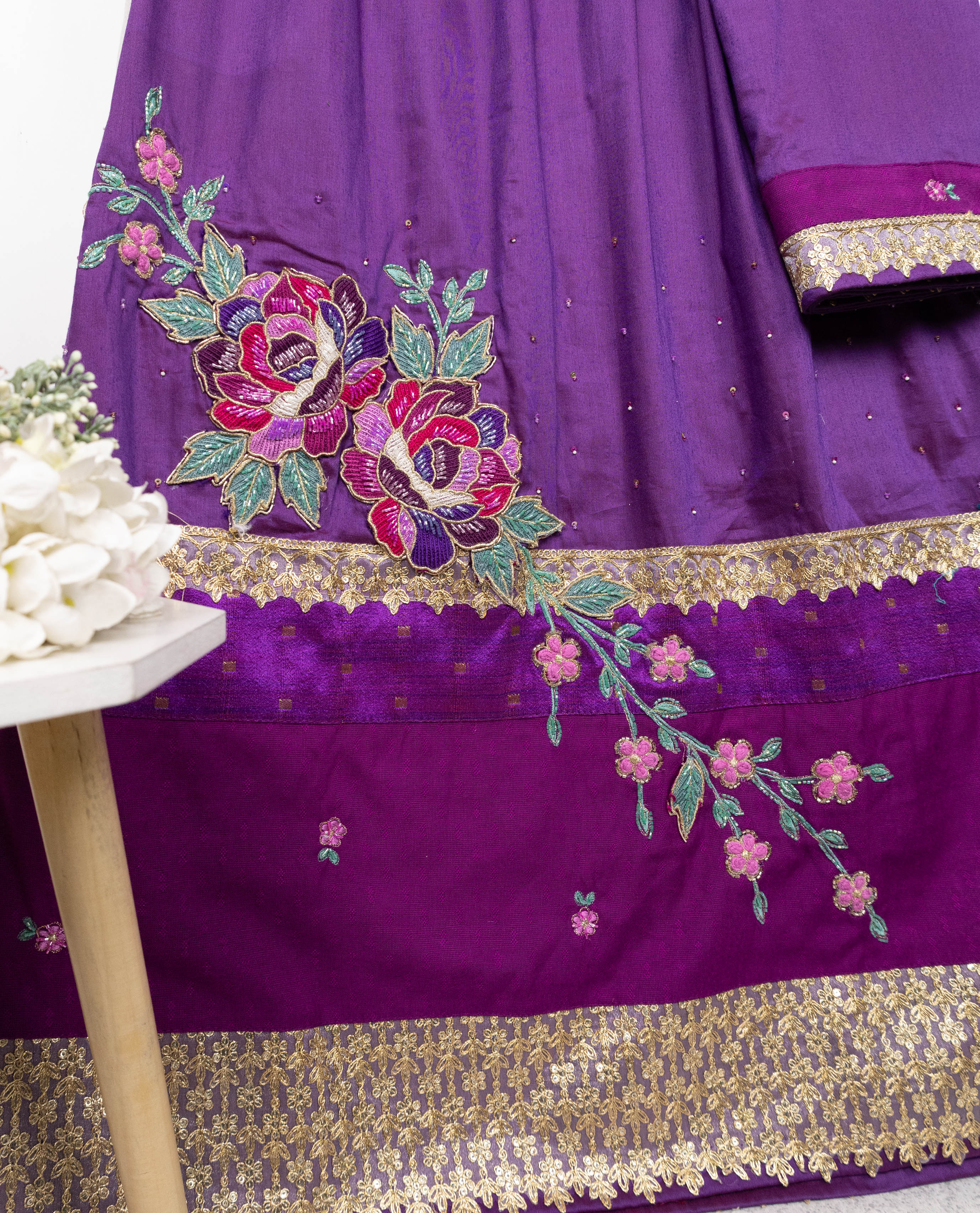Dark Purple Rida With Smart Golden Lace & Floral Aari Work & Tikri Work-4450/-