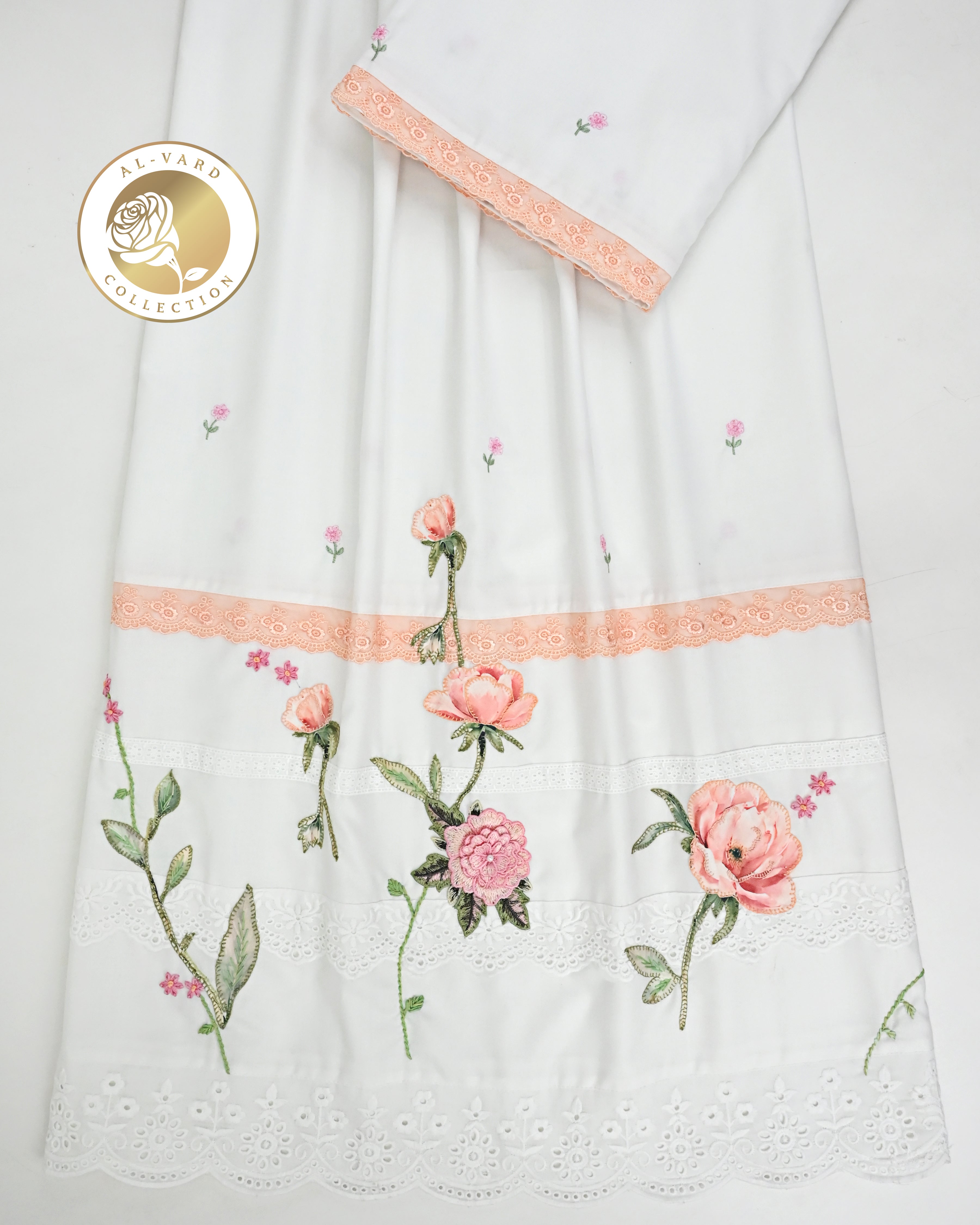 Off White Rida With Smart Lacing & Floral Applique Embroidery Work On Lace