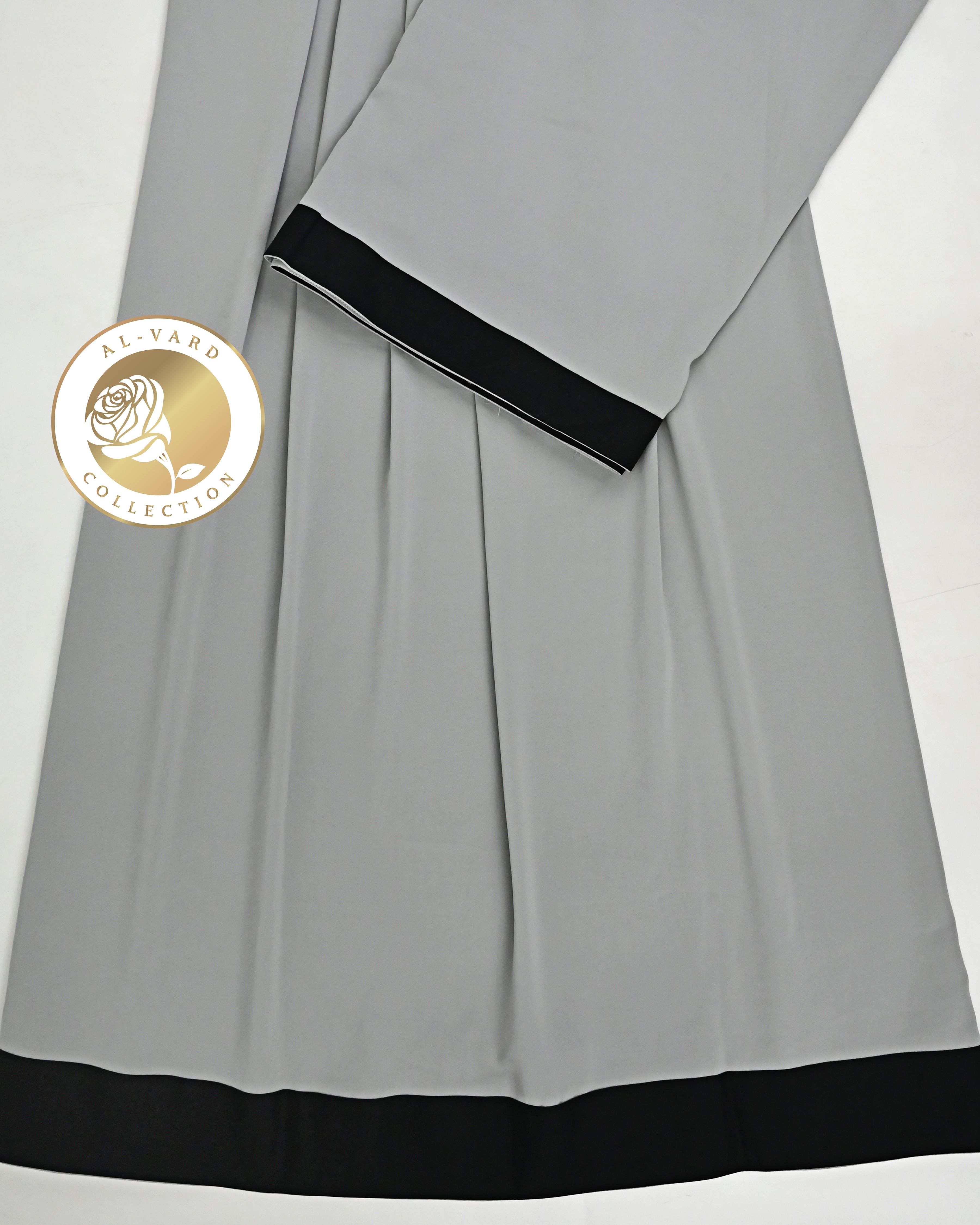 Dove Grey Ohbat Abaya Rida With Smart Black Single Patti