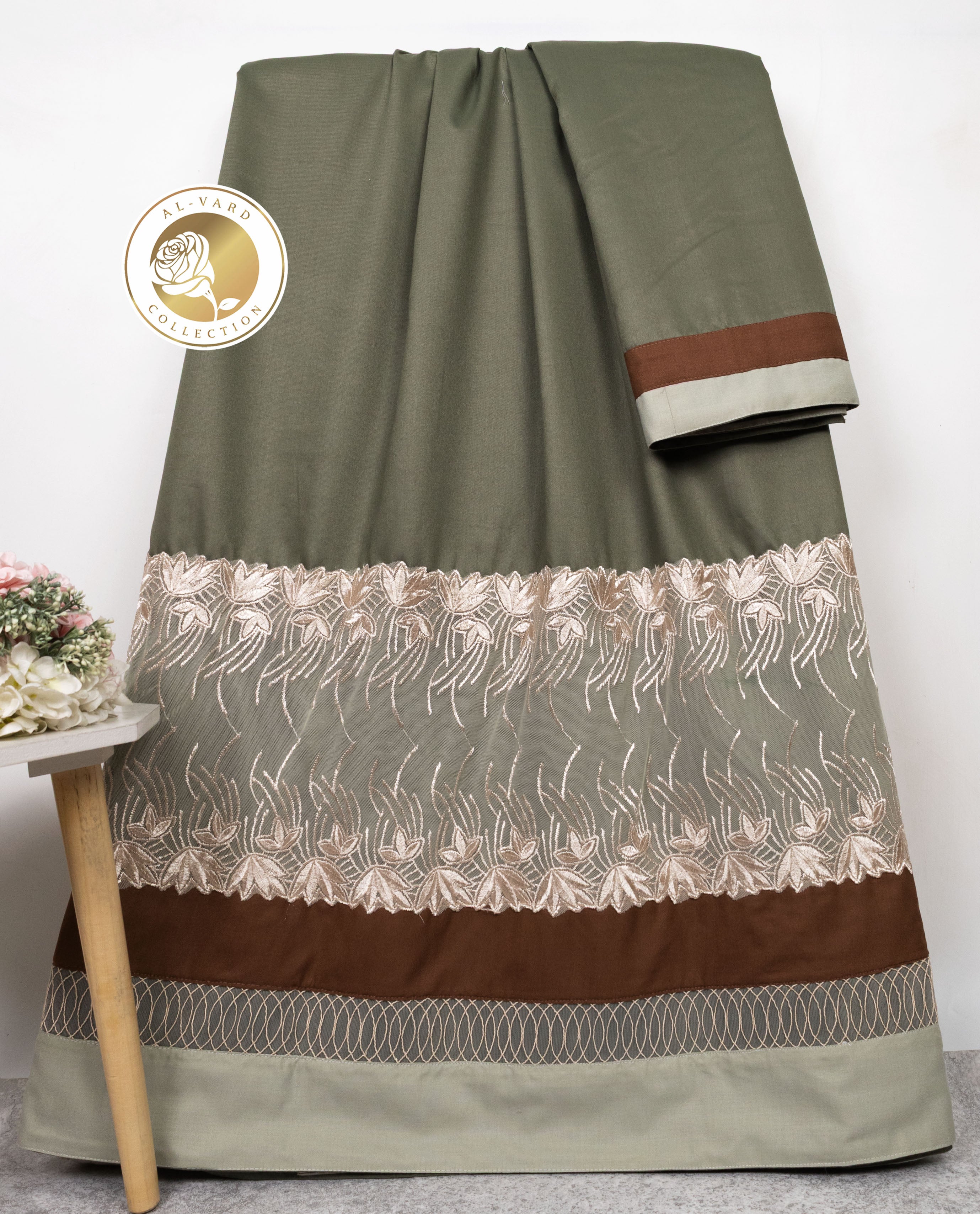 Army Green Rida With Dark Panel & Heavy Look Golden Floral Lace