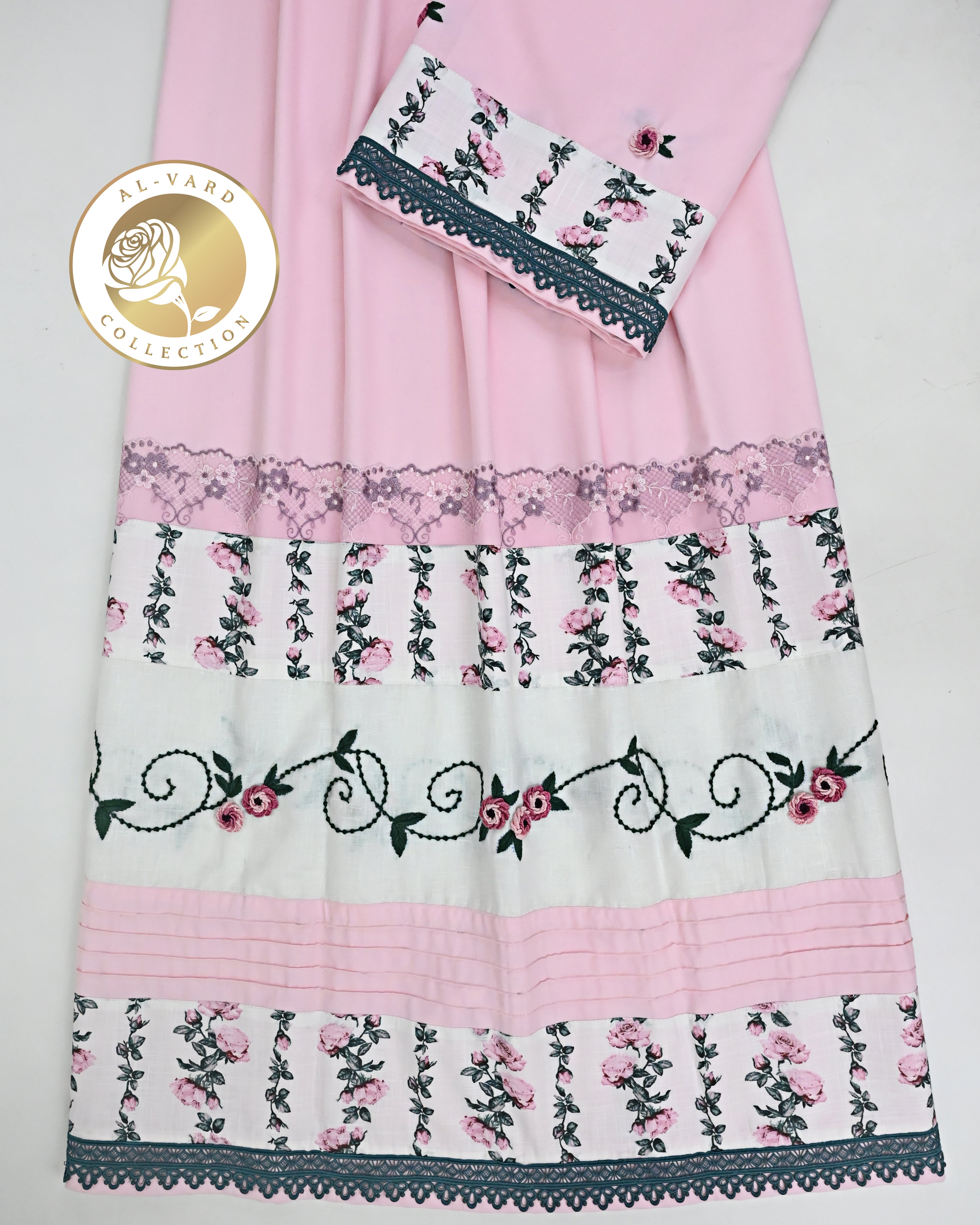 Light Pink Rida With Smart Floral Panel Smart Pintex & Smart Floral Border Work