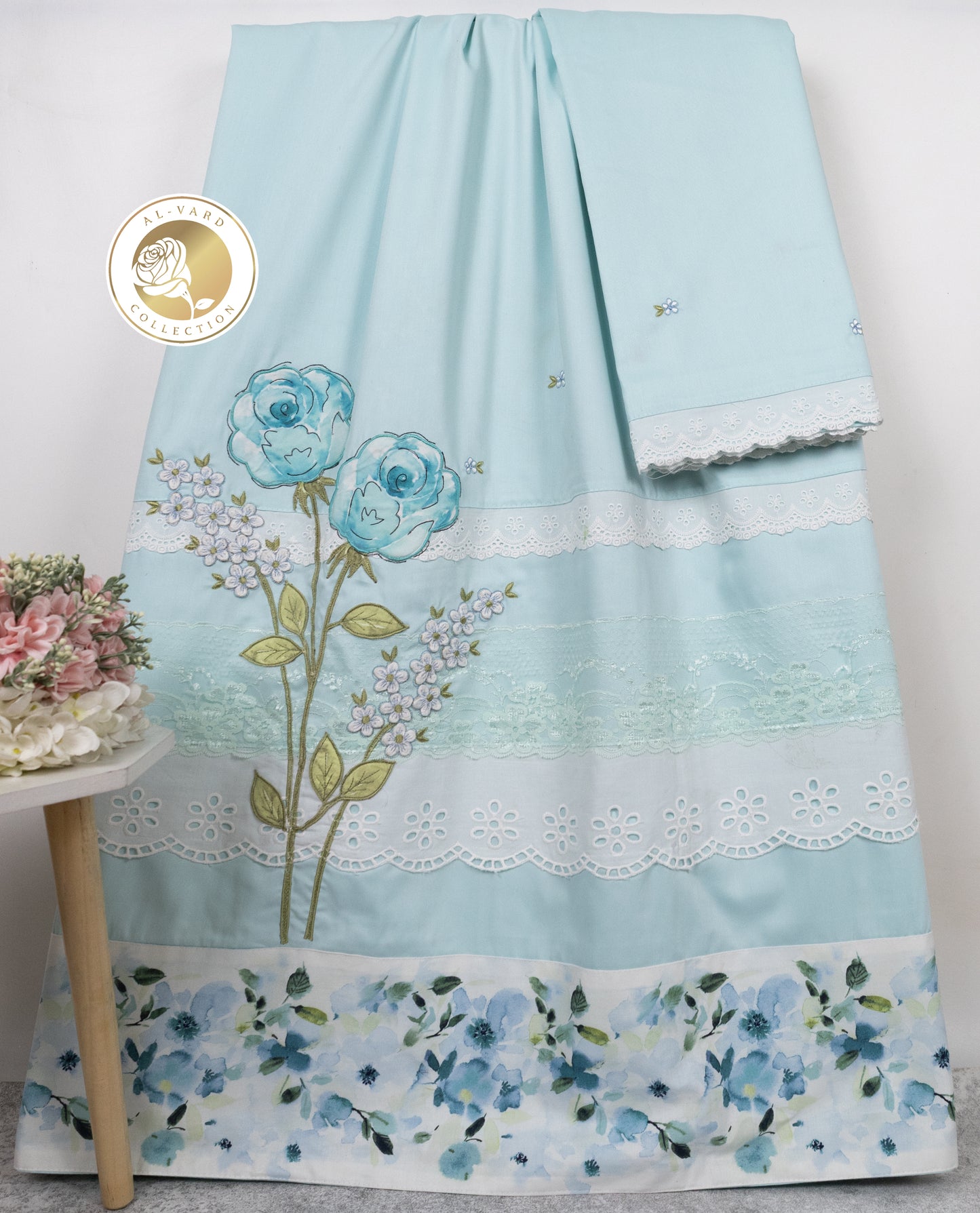 Mint Green Rida With Smart Floral Panel Lace & Smart Floral Applique Work