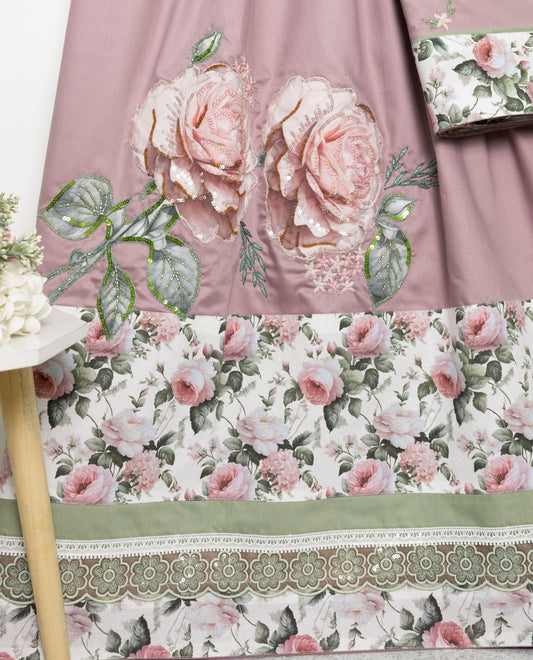Dusty Lilac Rida With Smart Floral Panel & Floral Applique With Aari Touch Up