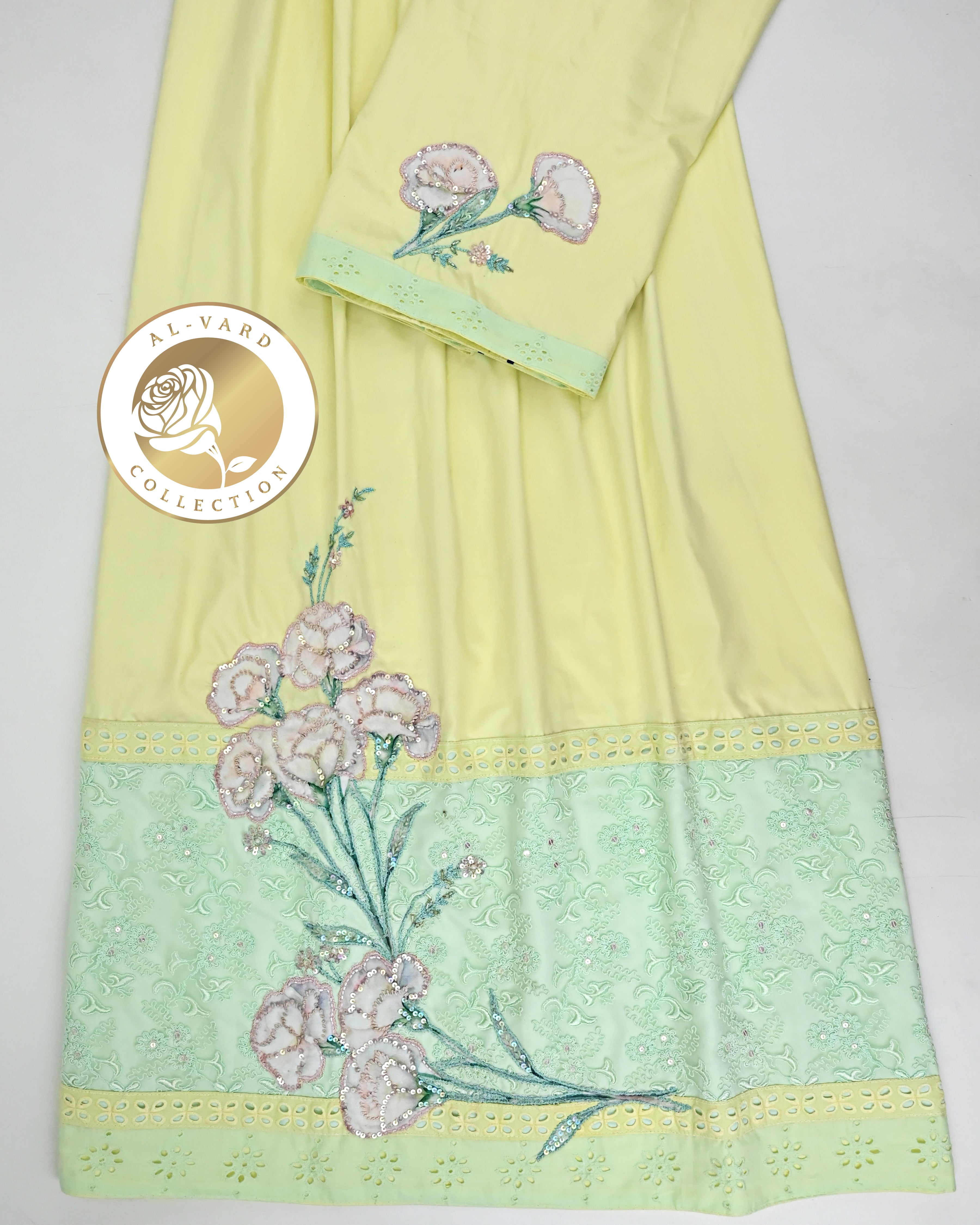 Sulfur Yellow Rida With Smart Heavy Look Panel & Floral Aari Touch Up