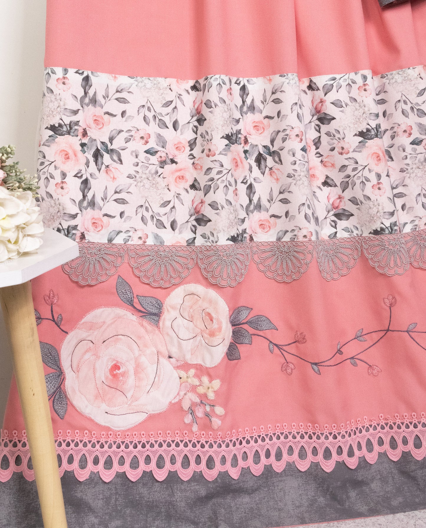 Peachish Pink Rida With Smart Floral Applique Smart Floral Panel