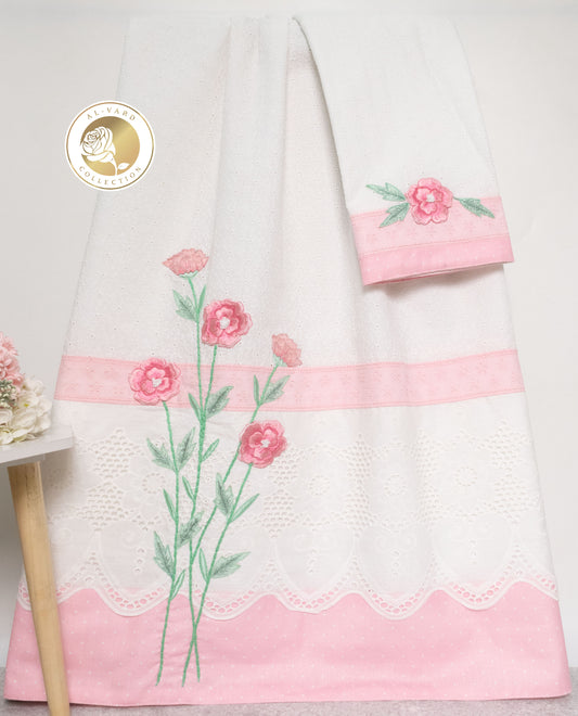 White Hakoba Rida With Hakoba Lace & Floral Work On It