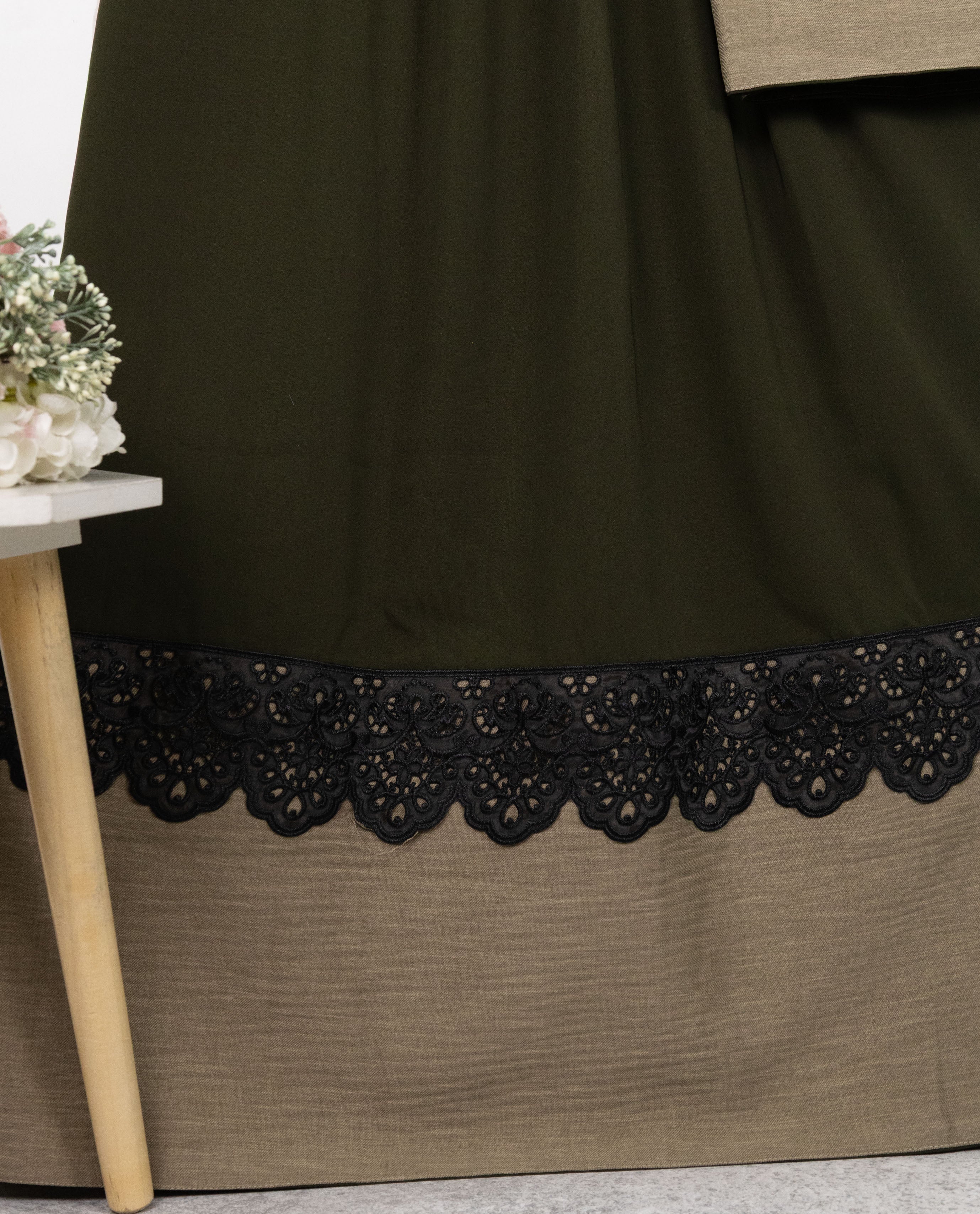 Dark Mehndi Green Rida With Smart Dark Lace & Coffee Panel