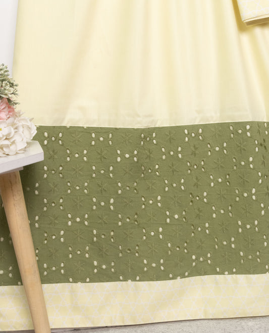 Creamish Yellow Rida With Dark Green Hakoba Panel